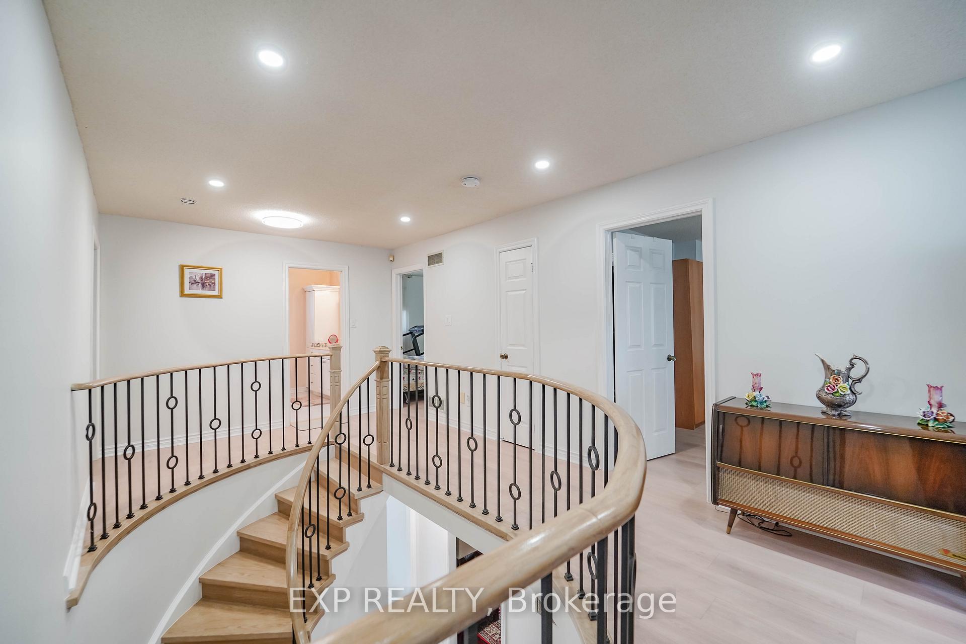 Photo 24 of 173 Highglen Avenue, Markham, Milliken Mills East — HOMEH
