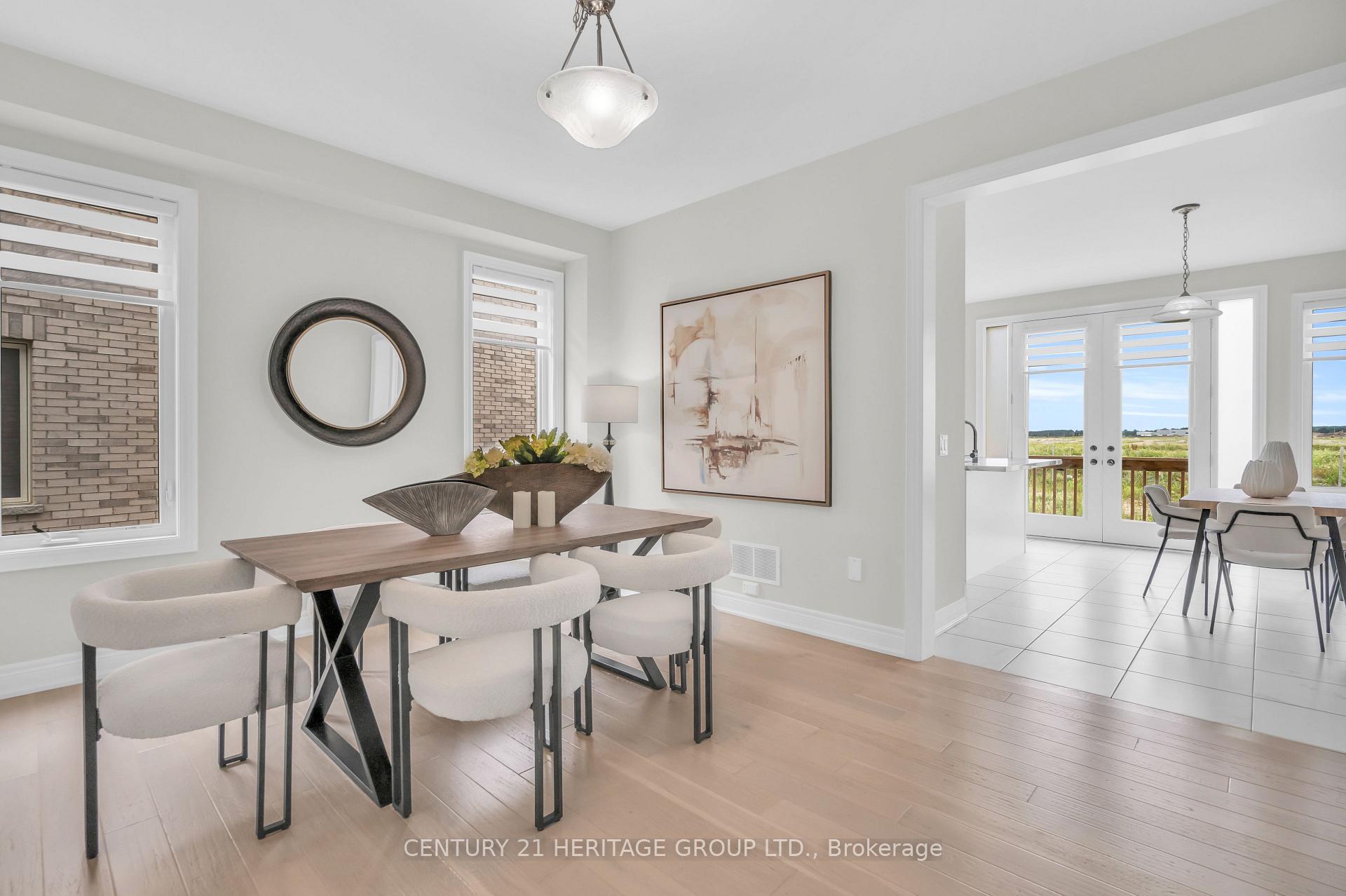 Photo 9 of 69 Strathgreen Lane, Georgina, Keswick South — HOMEH