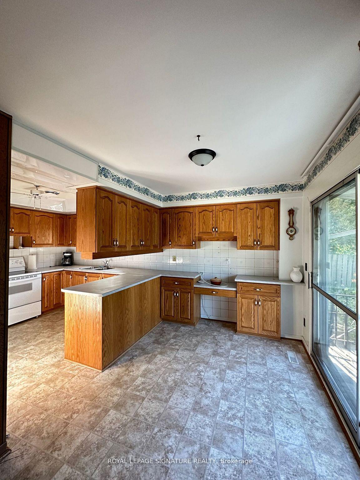 Photo 27 of 13 Burrells Road, Ajax, South East — HOMEH