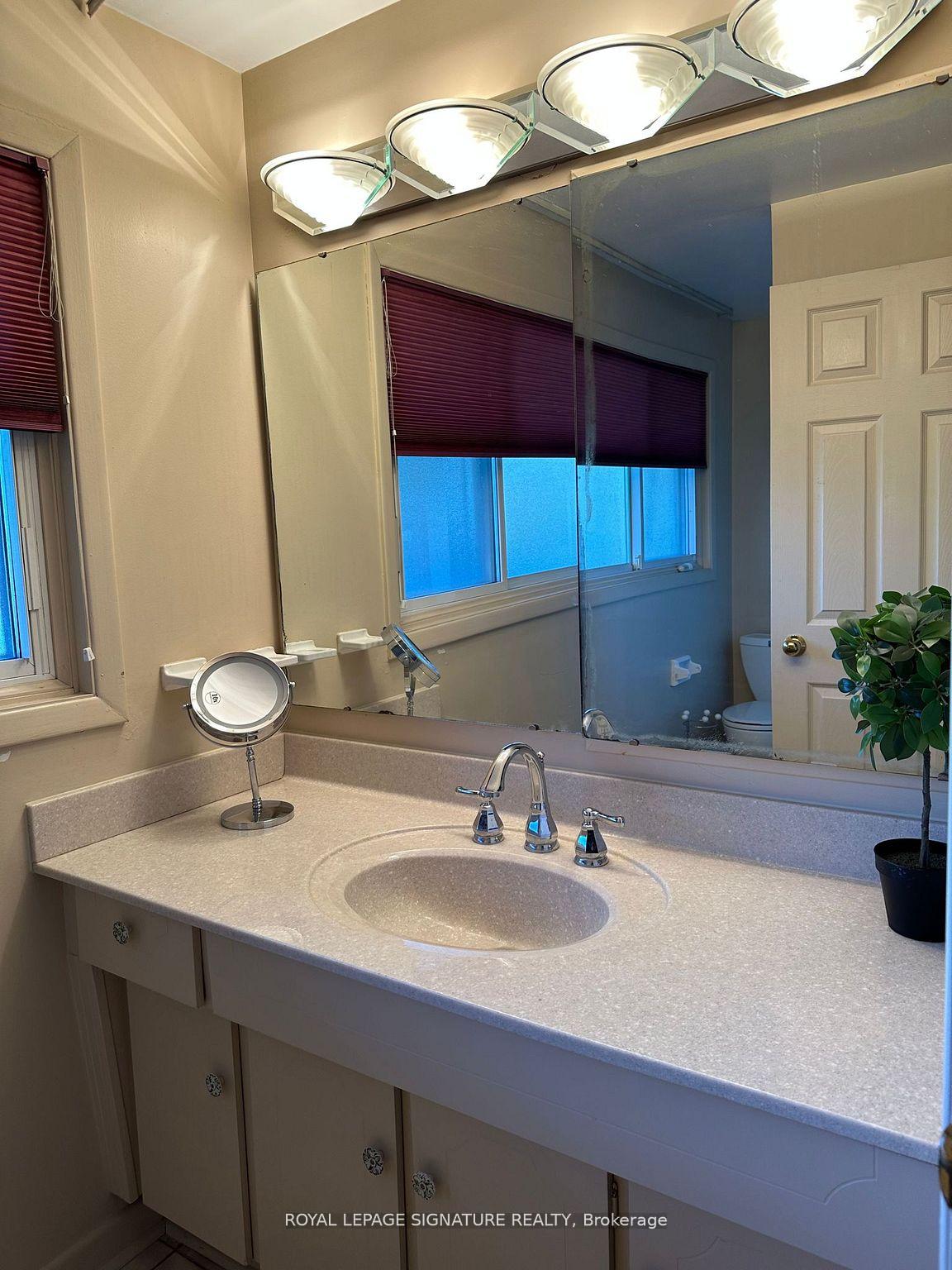 Photo 3 of 13 Burrells Road, Ajax, South East — HOMEH