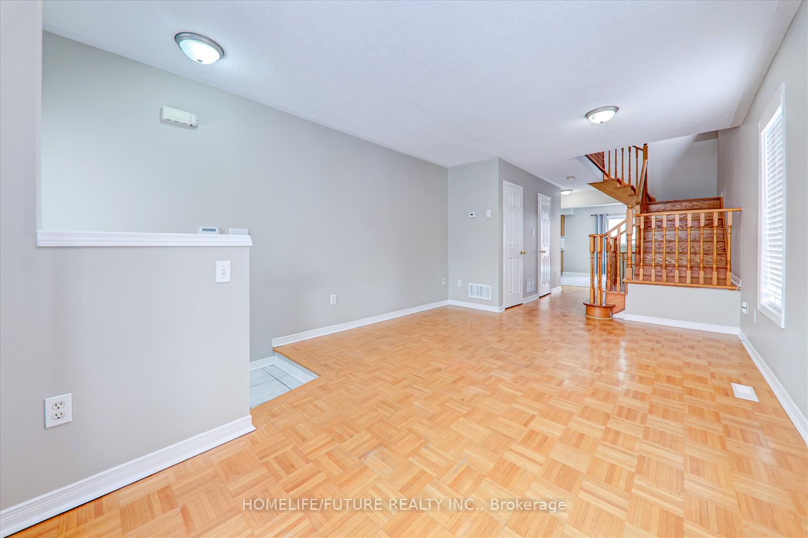 Photo 5 of 23 Starhill Crescent, Brampton, Sandringham-Wellington — HOMEH