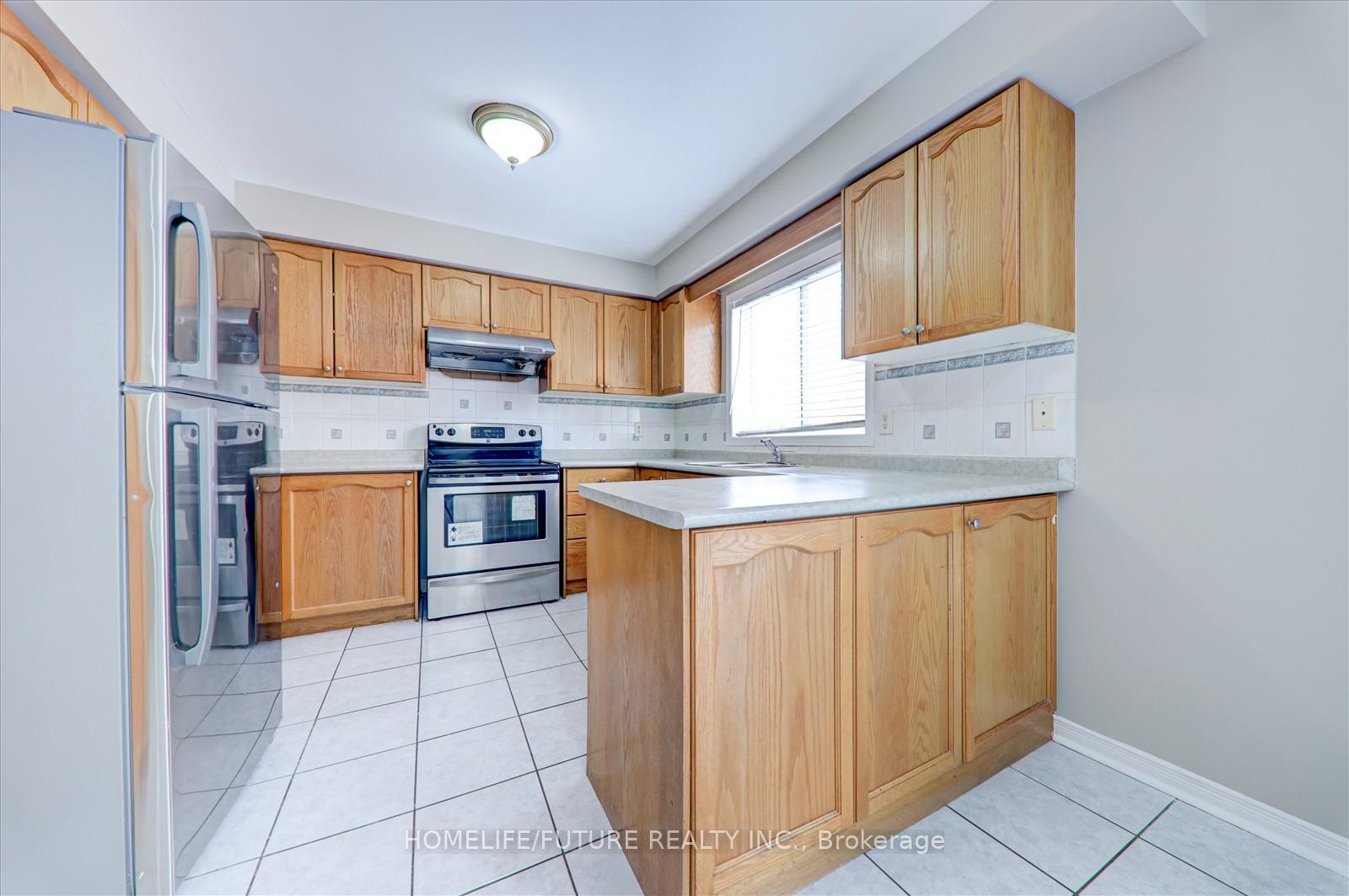 Photo 20 of 23 Starhill Crescent, Brampton, Sandringham-Wellington — HOMEH