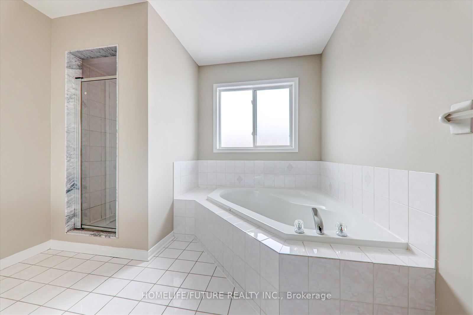 Photo 17 of 23 Starhill Crescent, Brampton, Sandringham-Wellington — HOMEH