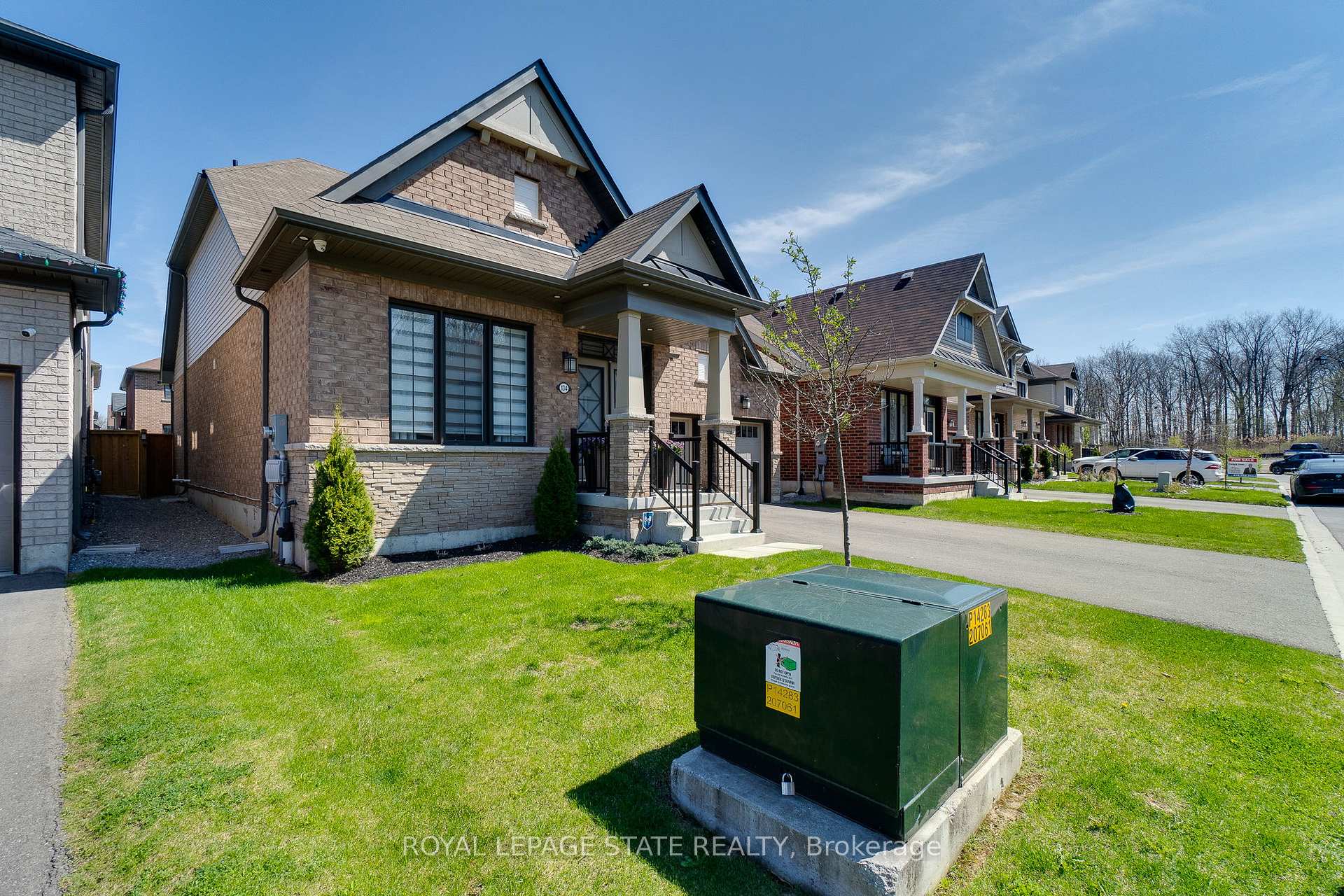 Photo 14 of 134 Cactus Crescent, Hamilton, Stoney Creek Mountain — HOMEH