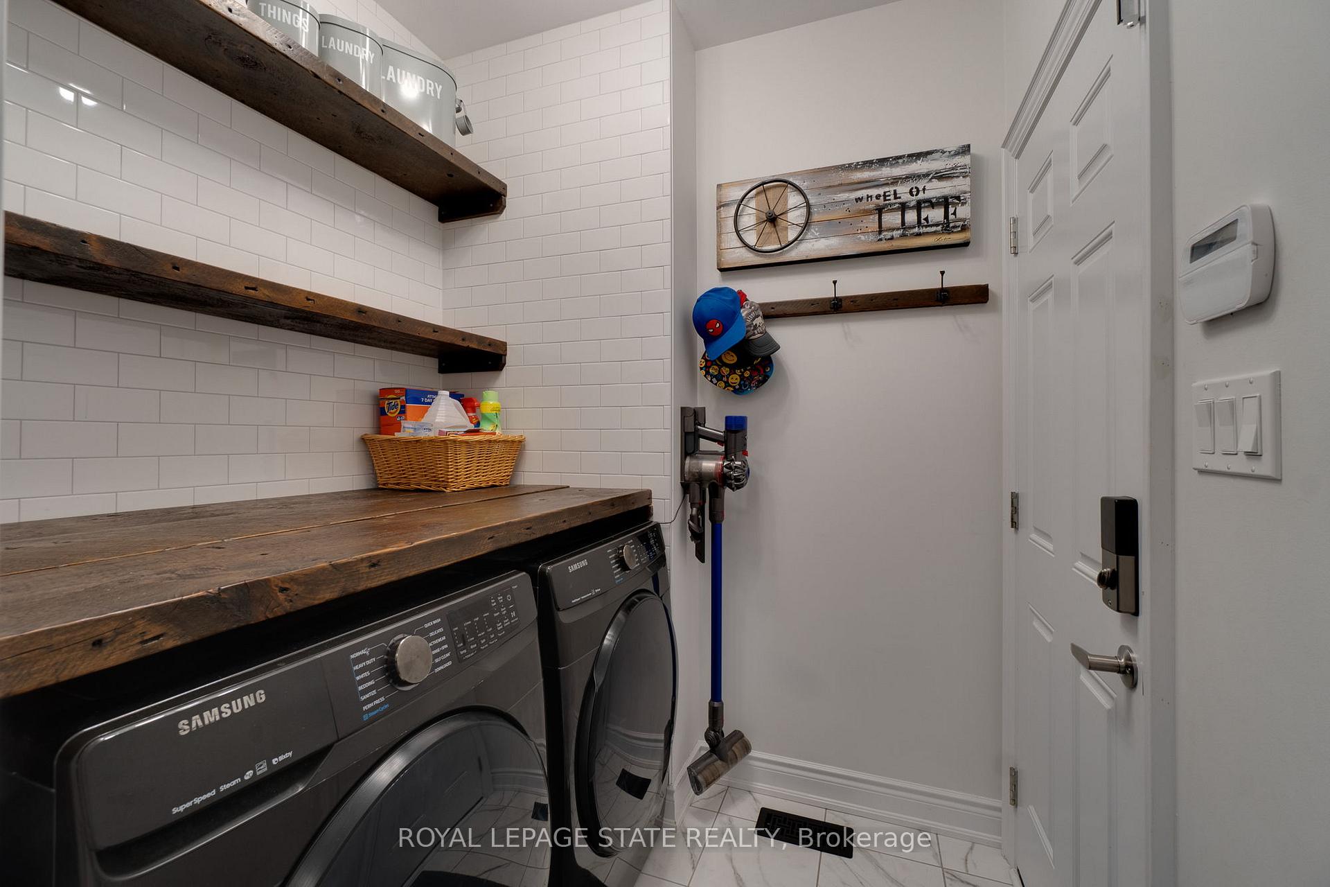 Photo 43 of 134 Cactus Crescent, Hamilton, Stoney Creek Mountain — HOMEH