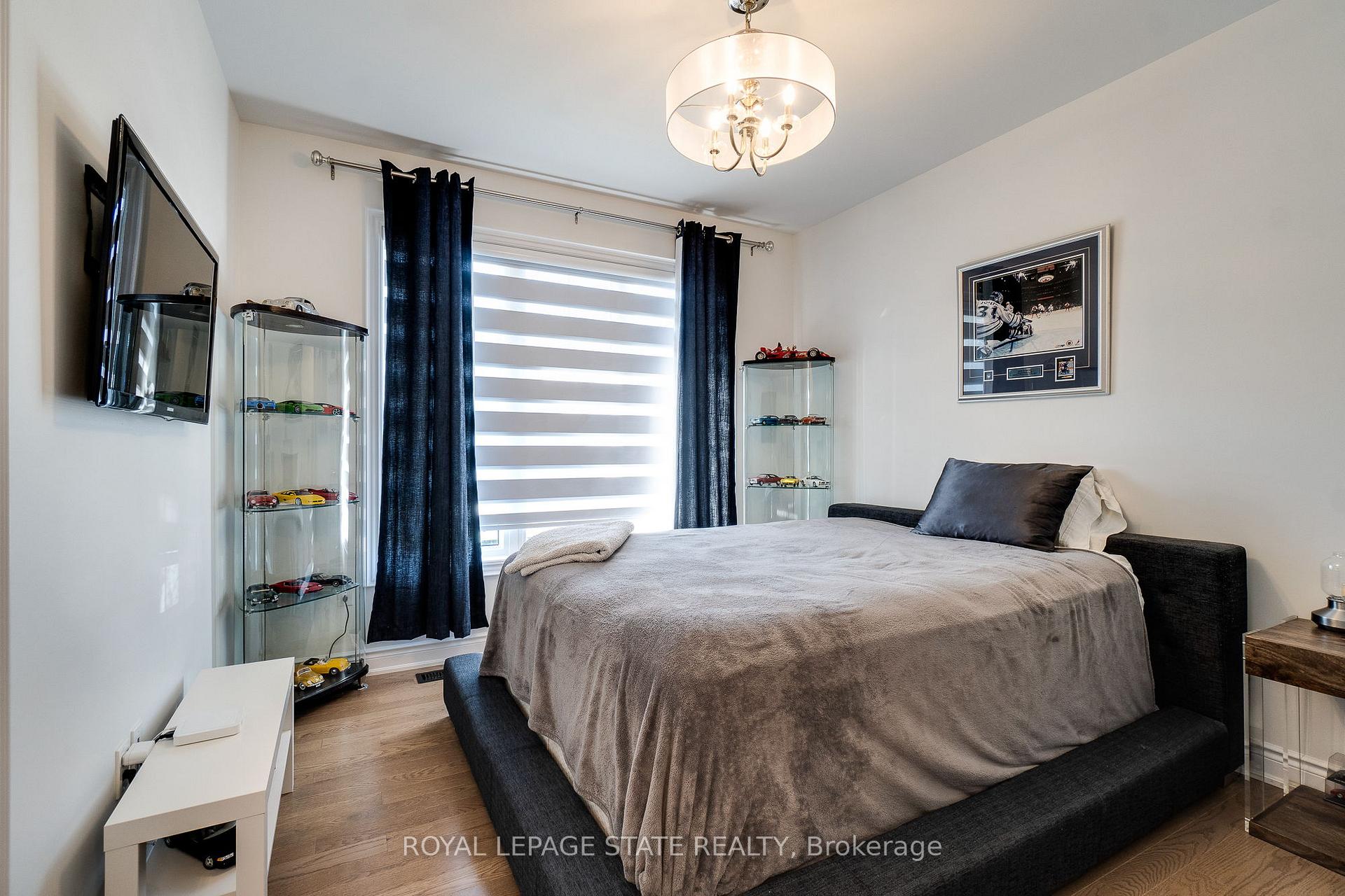 Photo 18 of 134 Cactus Crescent, Hamilton, Stoney Creek Mountain — HOMEH