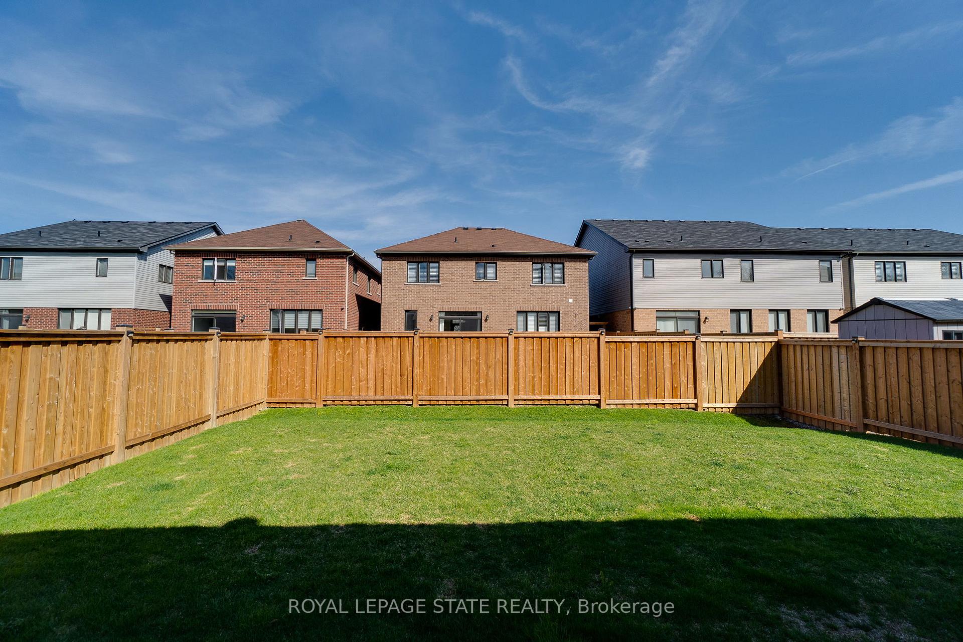 Photo 37 of 134 Cactus Crescent, Hamilton, Stoney Creek Mountain — HOMEH