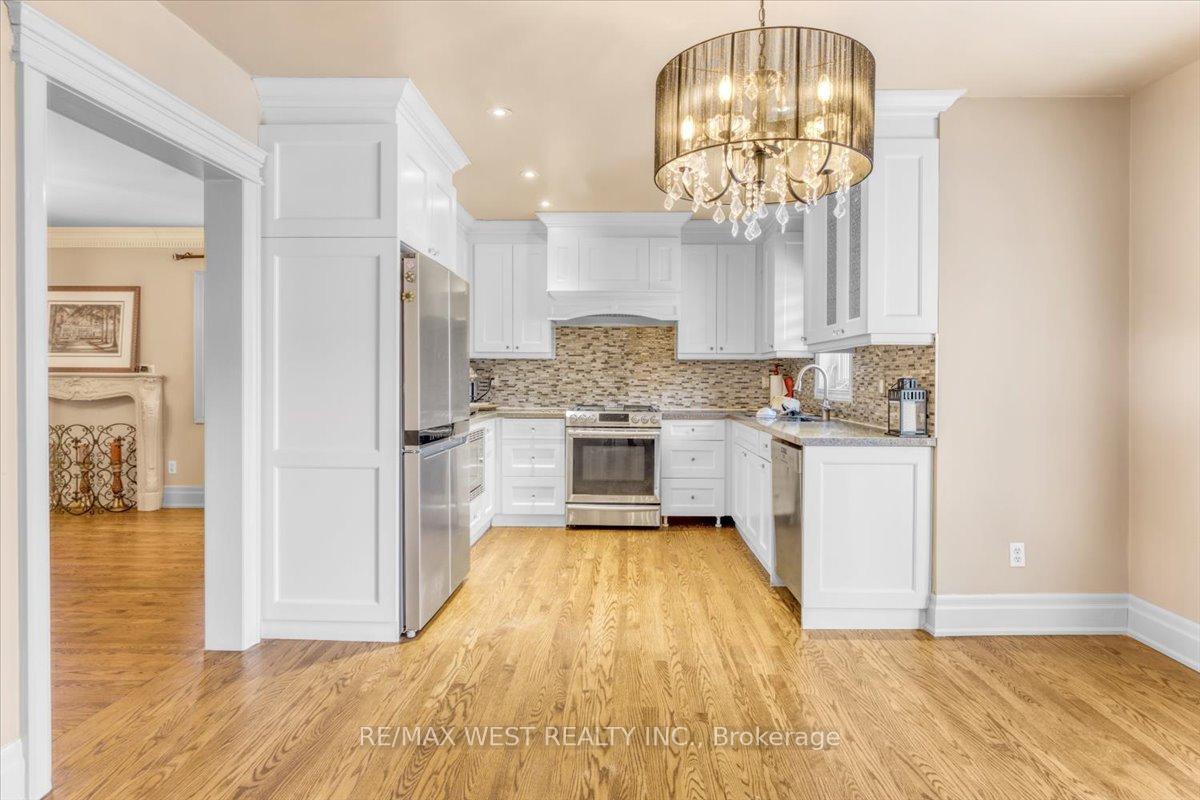 Photo 13 of 155 Villandry Crescent, Vaughan, Maple — HOMEH