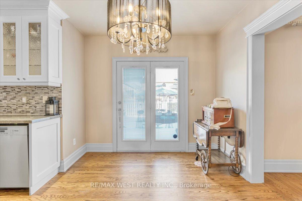 Photo 12 of 155 Villandry Crescent, Vaughan, Maple — HOMEH