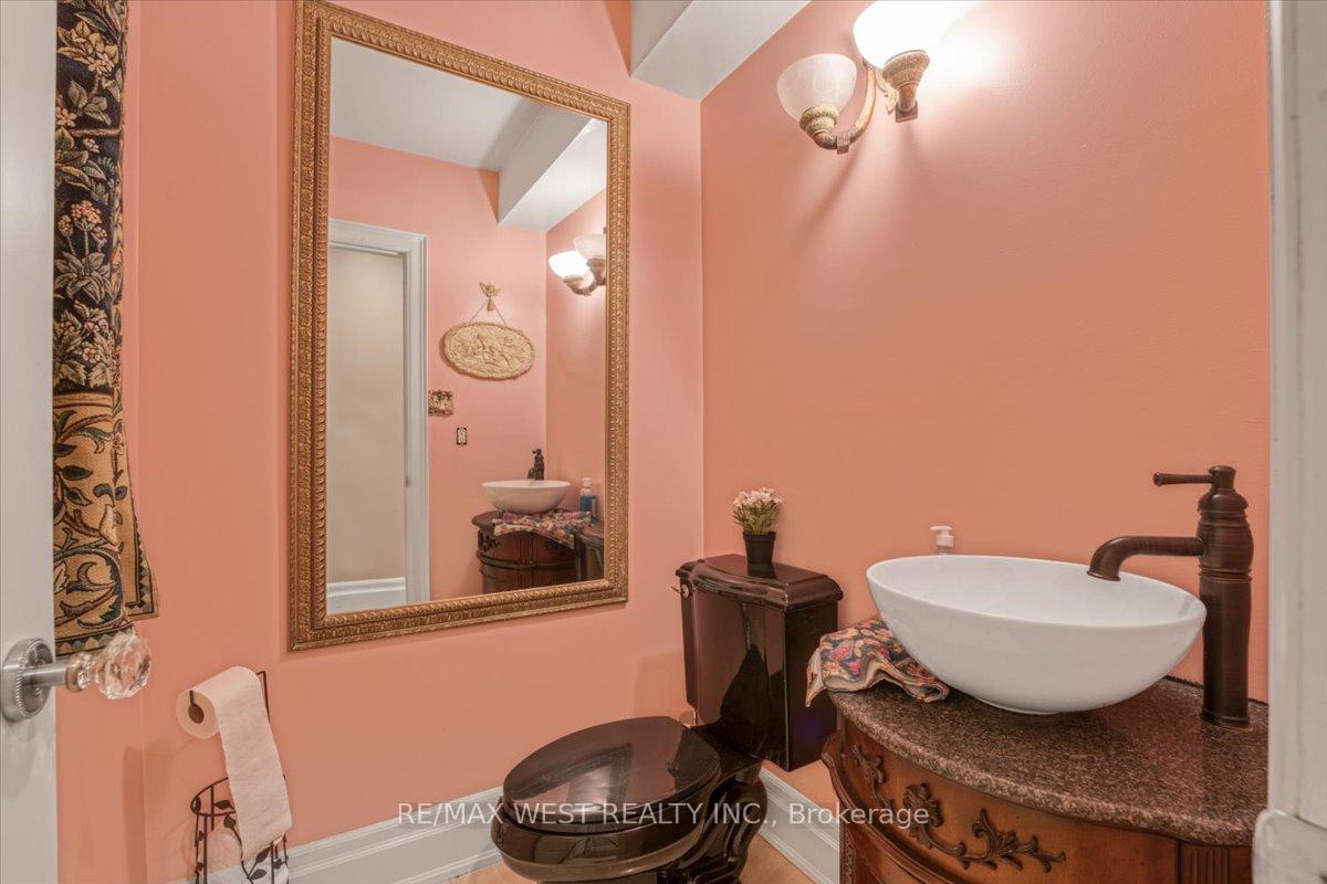 Photo 22 of 155 Villandry Crescent, Vaughan, Maple — HOMEH