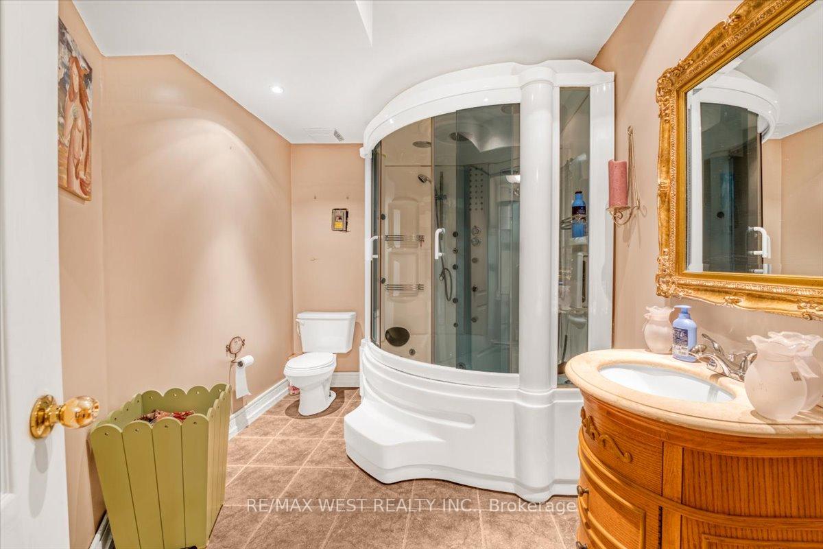 Photo 27 of 155 Villandry Crescent, Vaughan, Maple — HOMEH