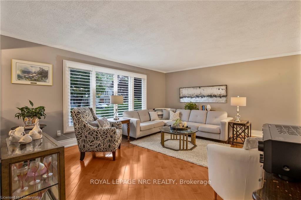 Photo 9 of 81 Debora Drive, Grimsby, Grimsby Beach — HOMEH