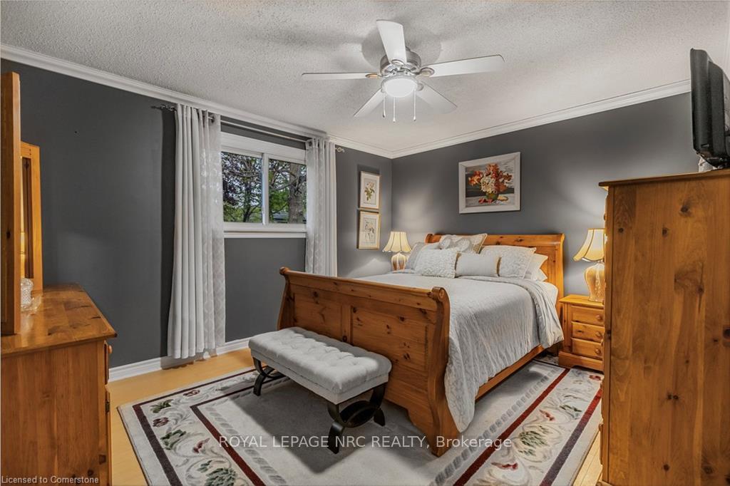 Photo 33 of 81 Debora Drive, Grimsby, Grimsby Beach — HOMEH