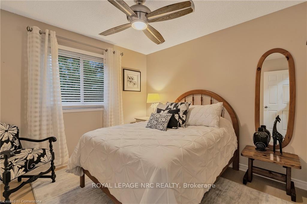 Photo 16 of 81 Debora Drive, Grimsby, Grimsby Beach — HOMEH