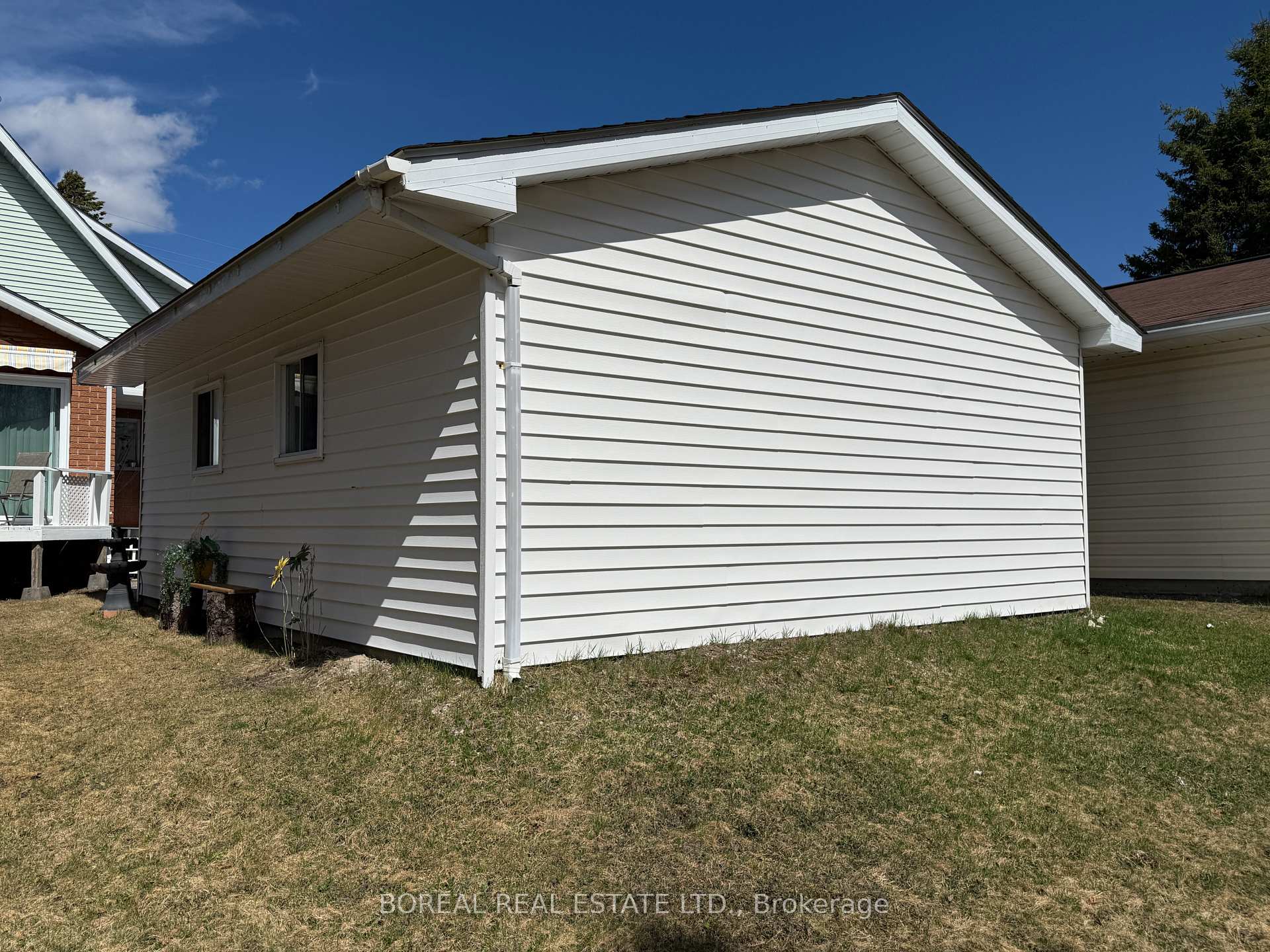 Photo 11 of 27 Sixth Street, Smooth Rock Falls, SRF — HOMEH