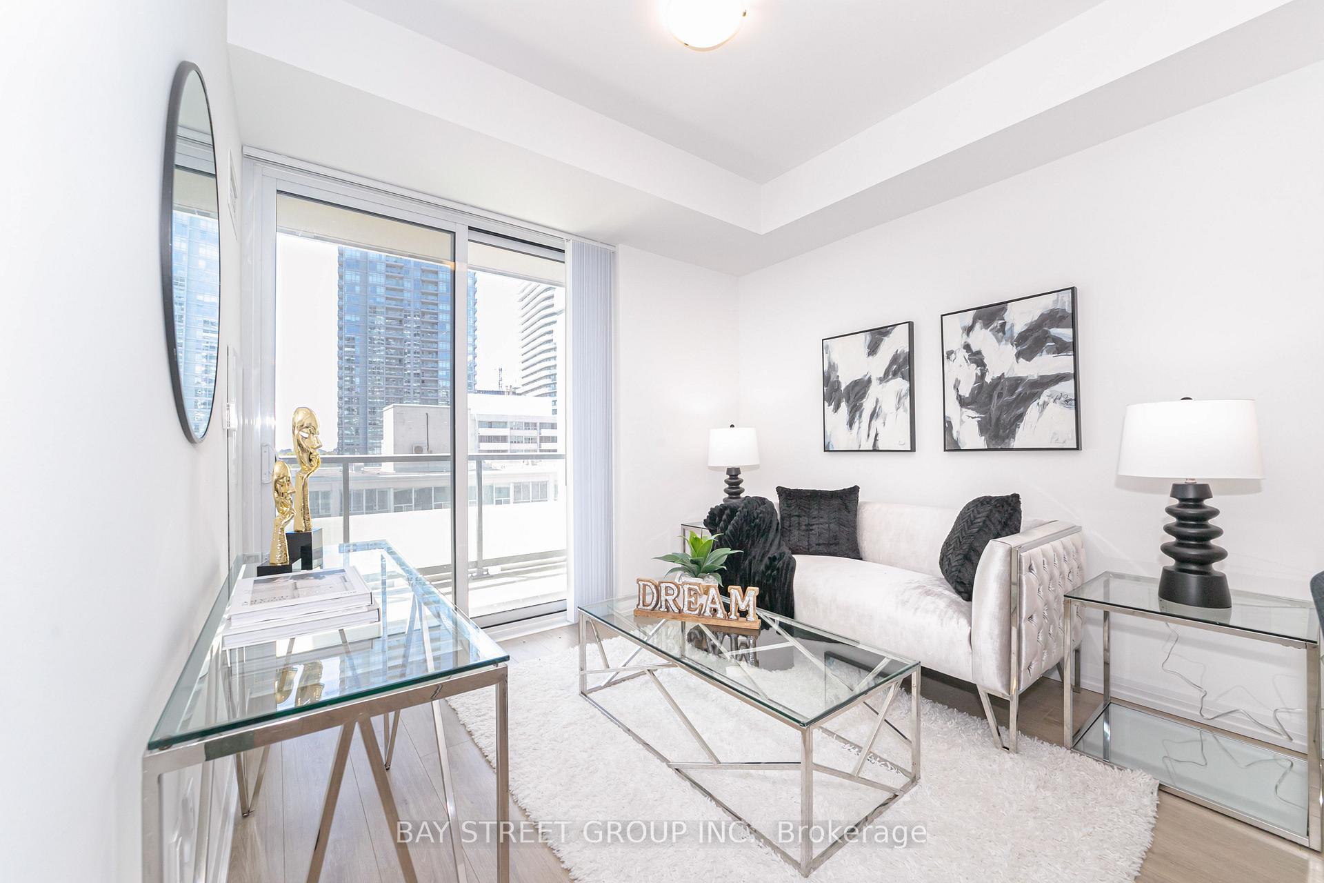 Photo 7 of Unit 1513, 50 Dunfield Avenue, Toronto, Mount Pleasant West — HOMEH