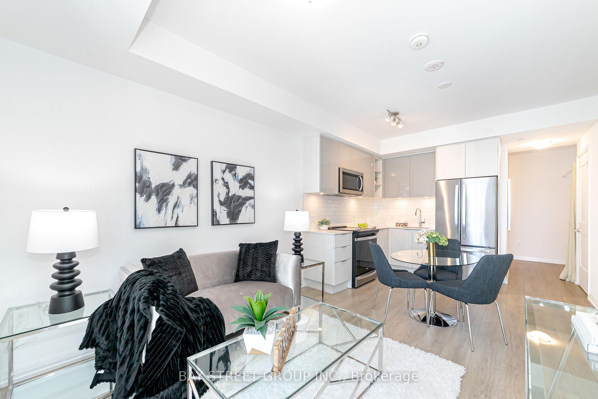 Photo 5 of Unit 1513, 50 Dunfield Avenue, Toronto, Mount Pleasant West — HOMEH