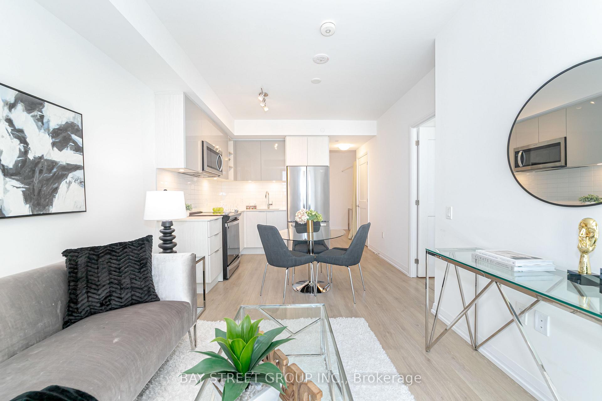 Photo 13 of Unit 1513, 50 Dunfield Avenue, Toronto, Mount Pleasant West — HOMEH