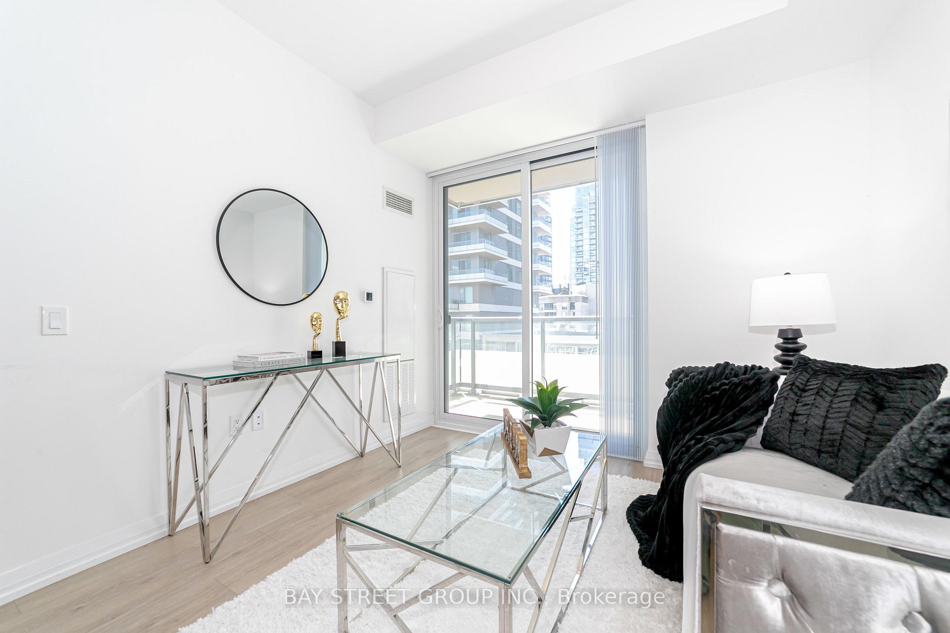 Photo 8 of Unit 1513, 50 Dunfield Avenue, Toronto, Mount Pleasant West — HOMEH