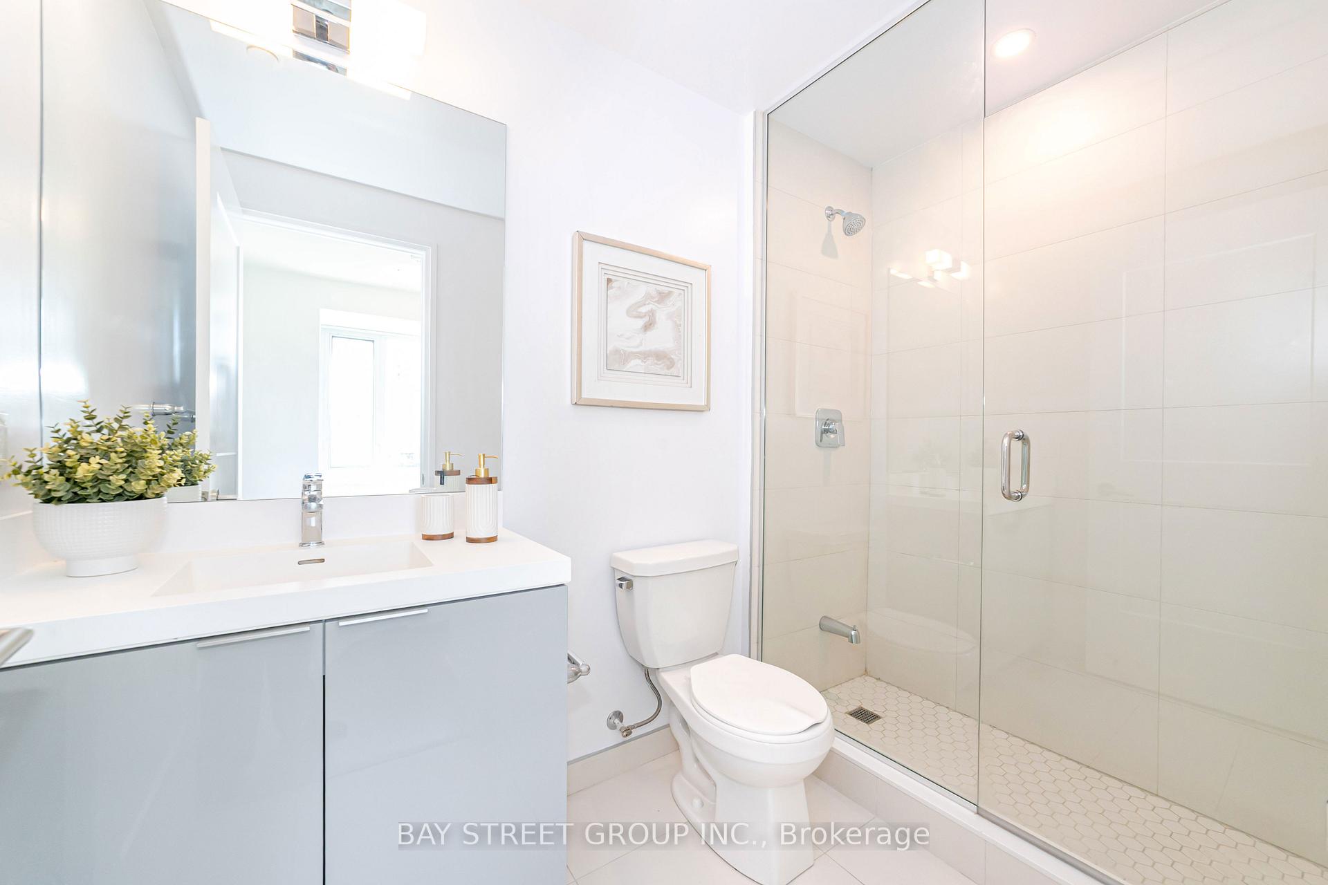 Photo 9 of Unit 1513, 50 Dunfield Avenue, Toronto, Mount Pleasant West — HOMEH