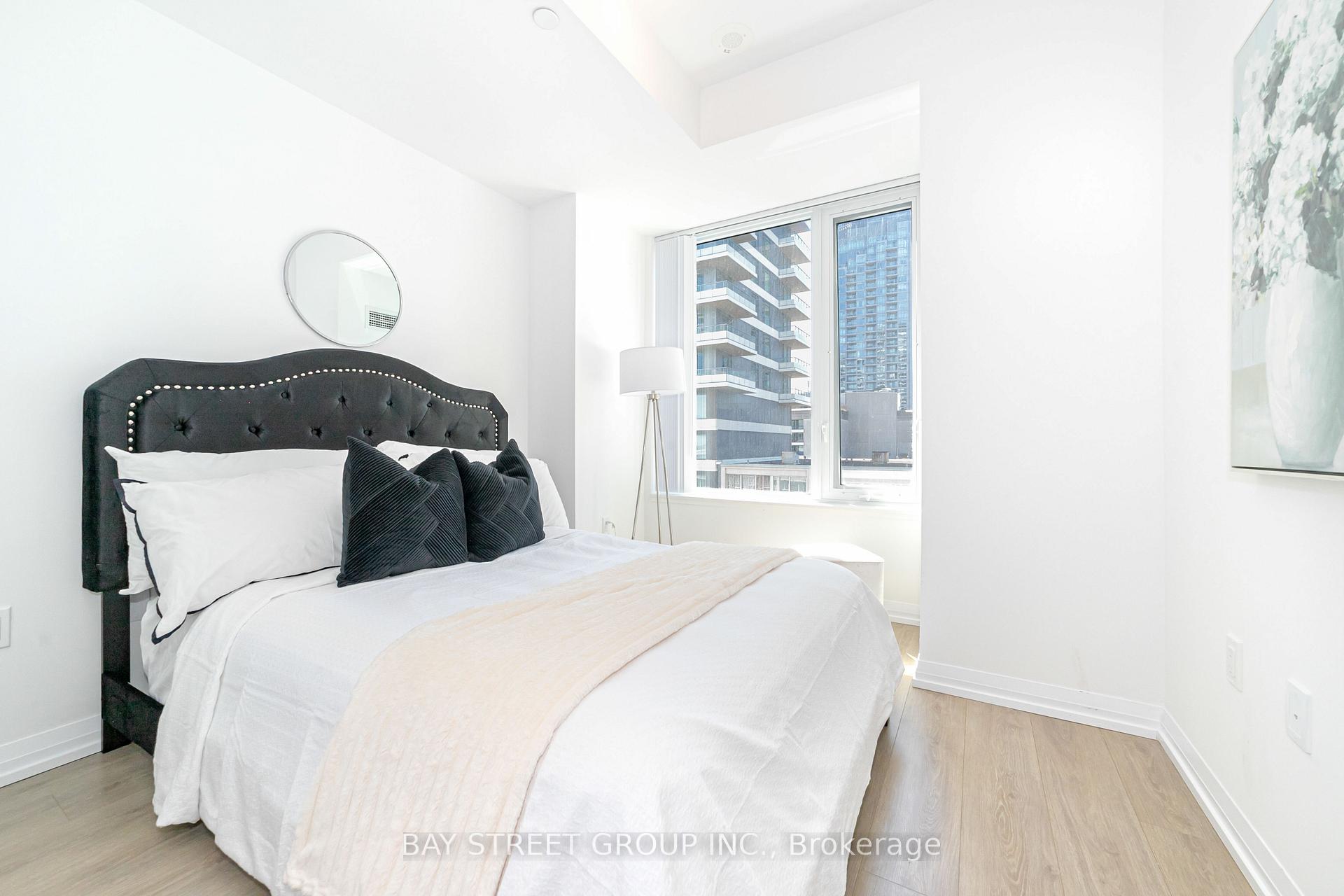 Photo 17 of Unit 1513, 50 Dunfield Avenue, Toronto, Mount Pleasant West — HOMEH