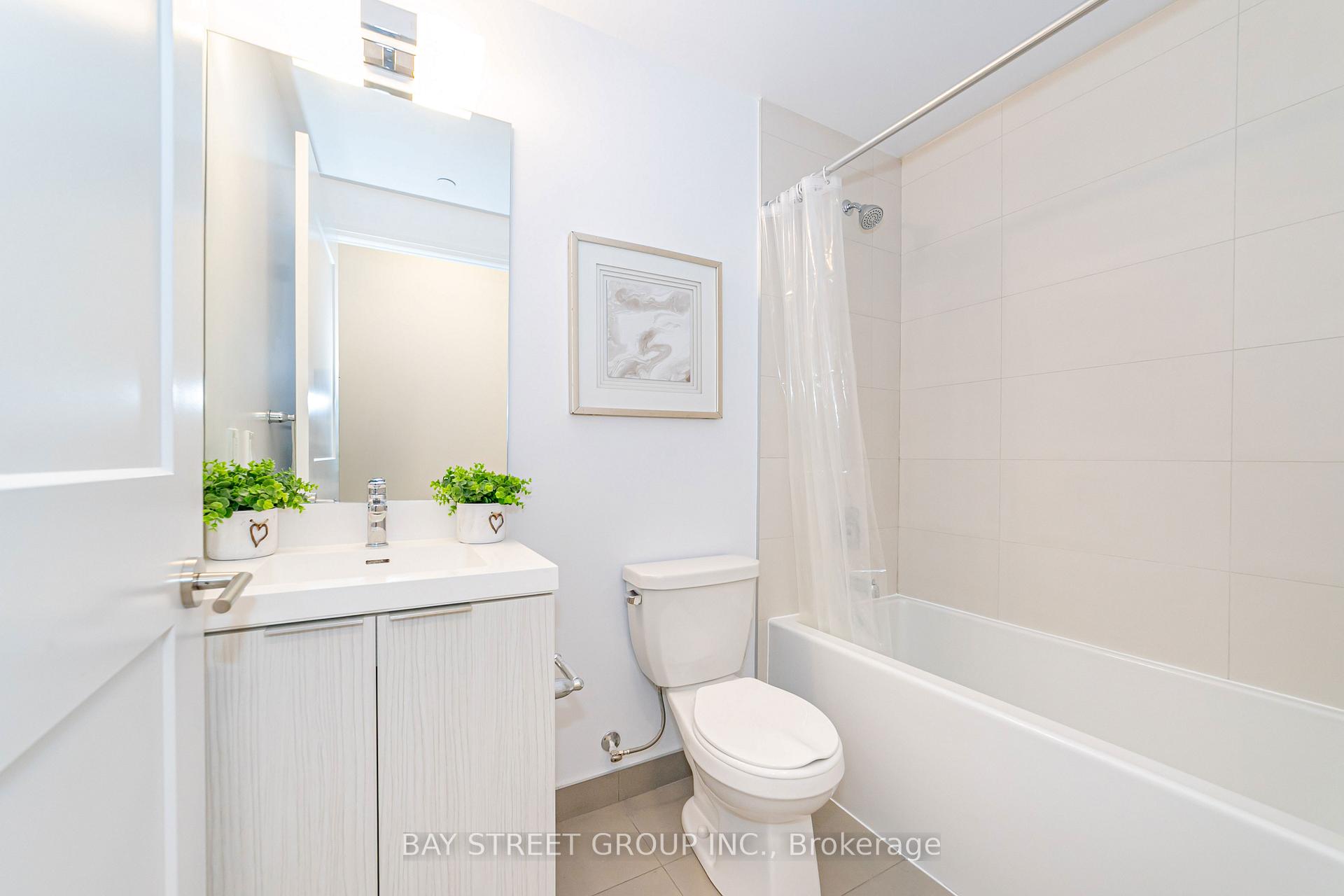 Photo 29 of Unit 1513, 50 Dunfield Avenue, Toronto, Mount Pleasant West — HOMEH
