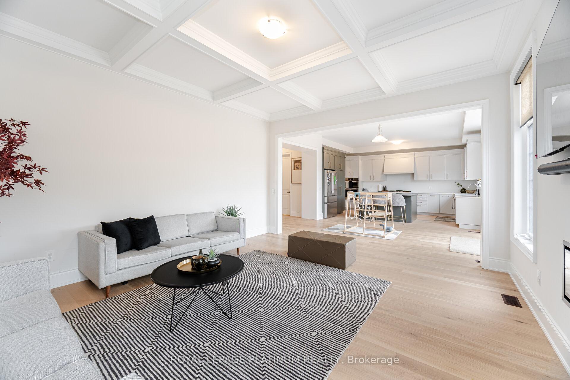 Photo 13 of 61 Raspberry Ridge Avenue, Caledon, Caledon East — HOMEH
