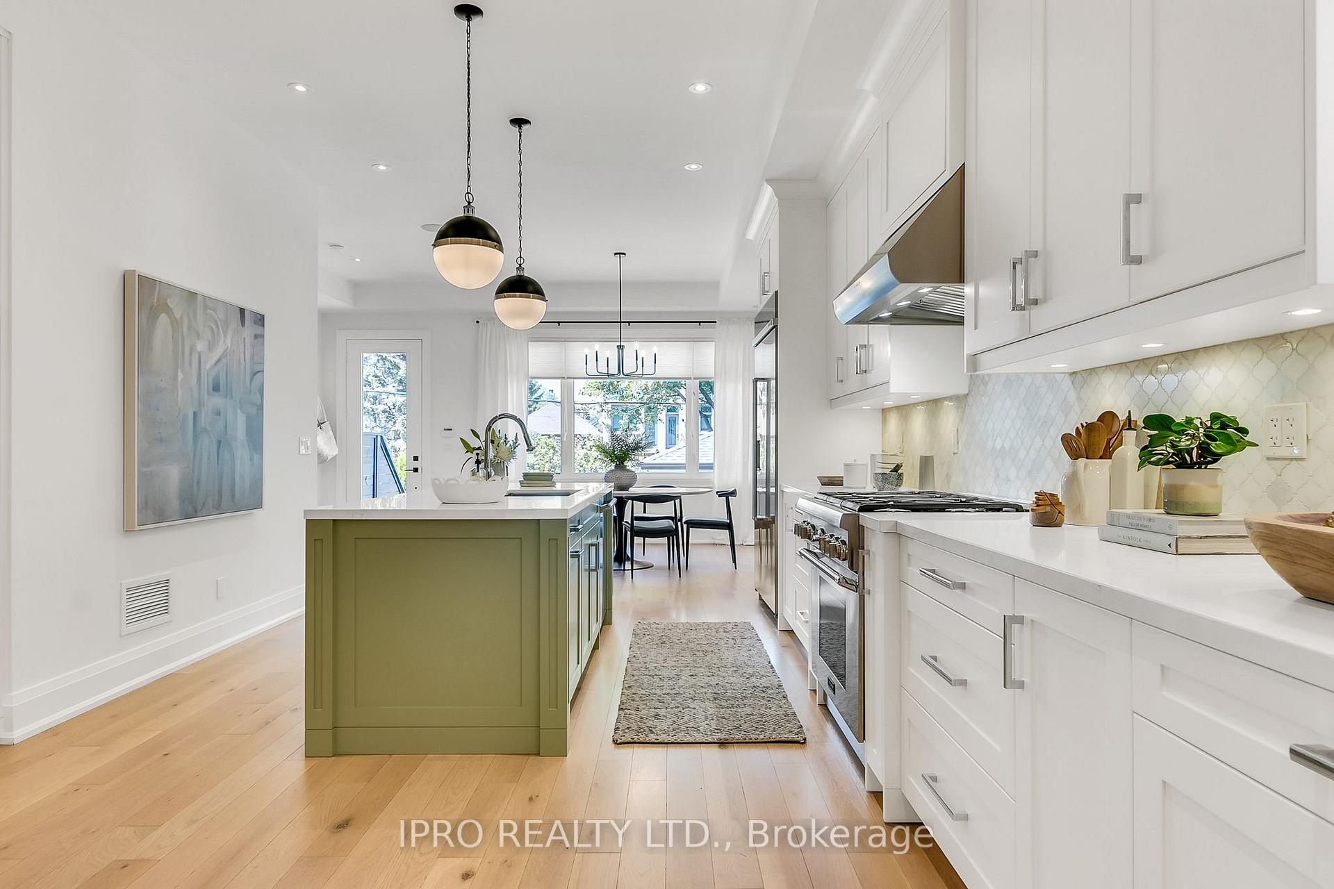 Photo 10 of 94 Kings Park Boulevard, Toronto, Danforth Village-East York — HOMEH