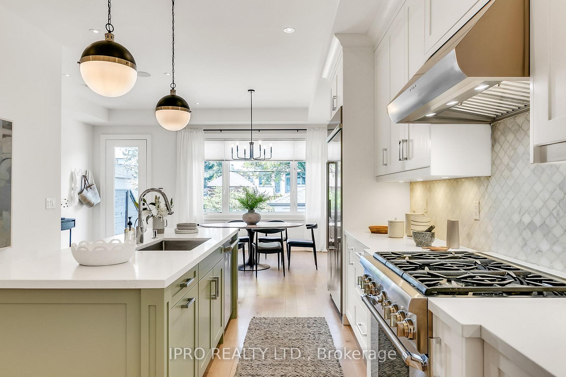 Photo 43 of 94 Kings Park Boulevard, Toronto, Danforth Village-East York — HOMEH