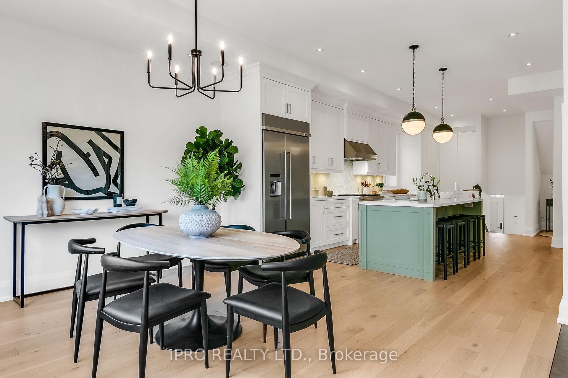 Photo 14 of 94 Kings Park Boulevard, Toronto, Danforth Village-East York — HOMEH