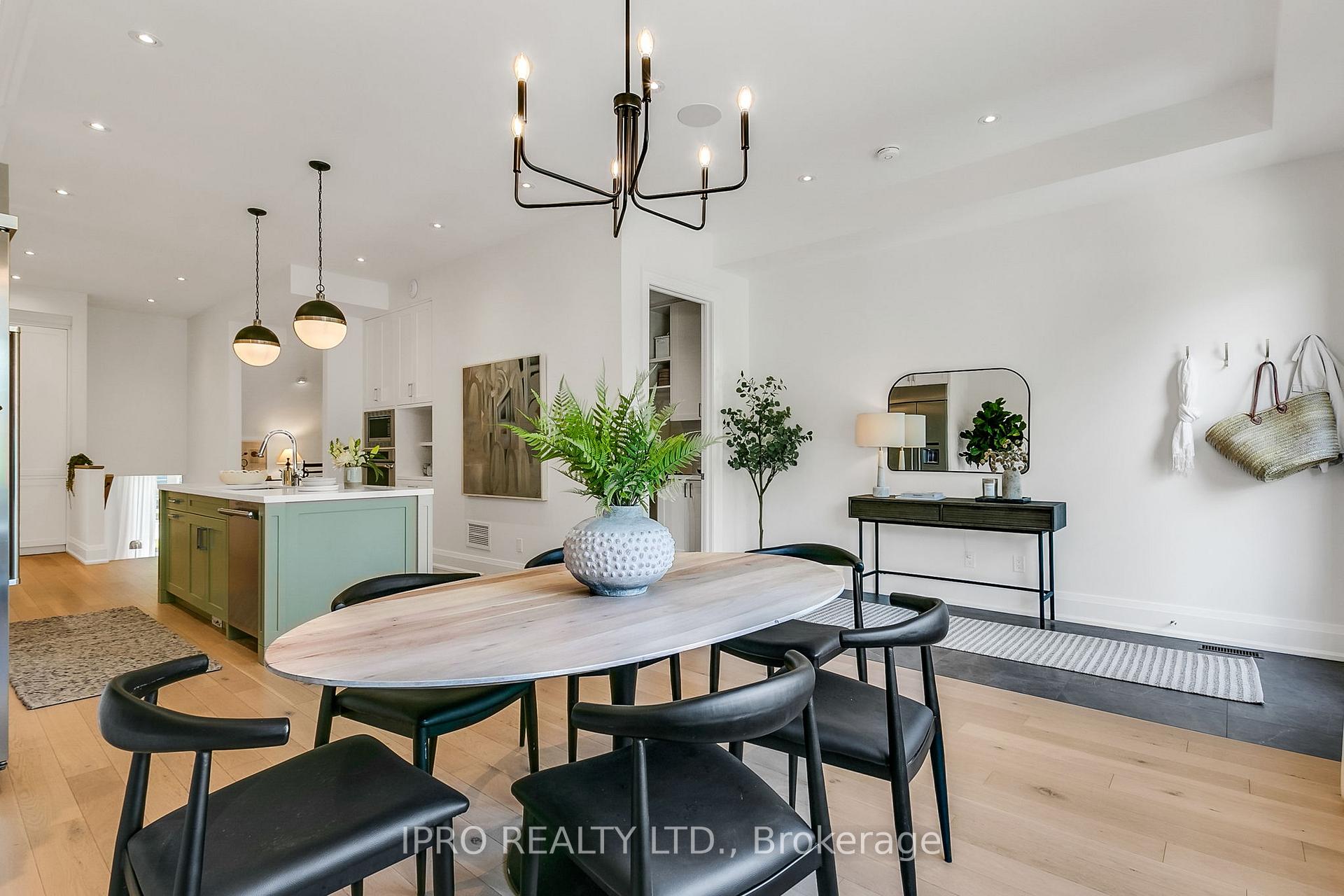 Photo 20 of 94 Kings Park Boulevard, Toronto, Danforth Village-East York — HOMEH