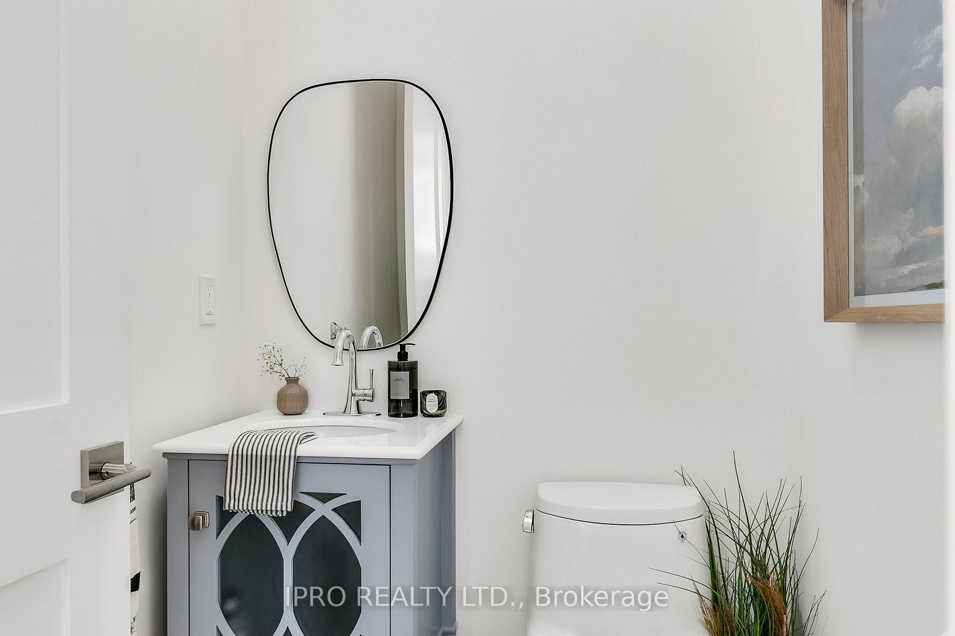 Photo 13 of 94 Kings Park Boulevard, Toronto, Danforth Village-East York — HOMEH