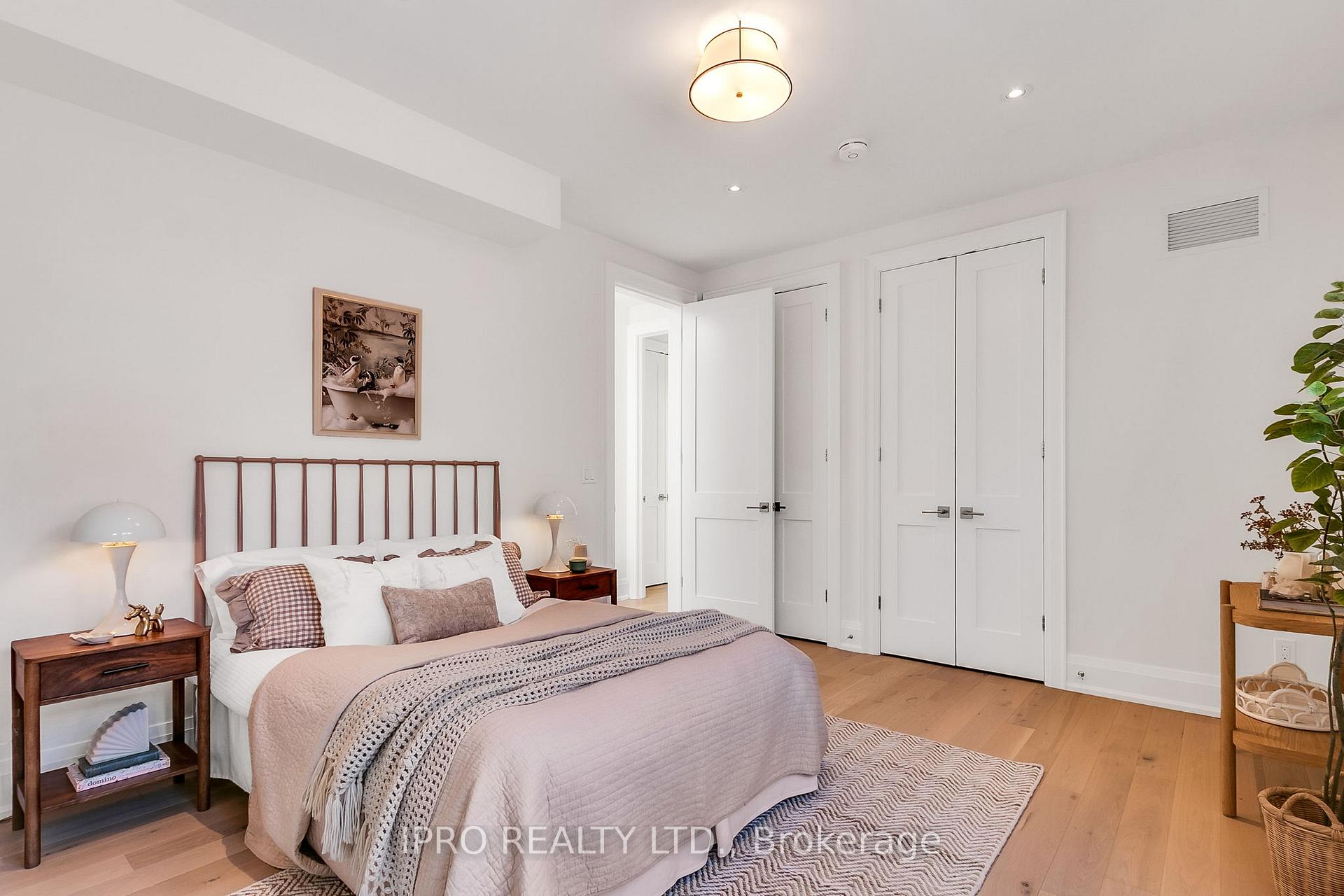 Photo 27 of 94 Kings Park Boulevard, Toronto, Danforth Village-East York — HOMEH