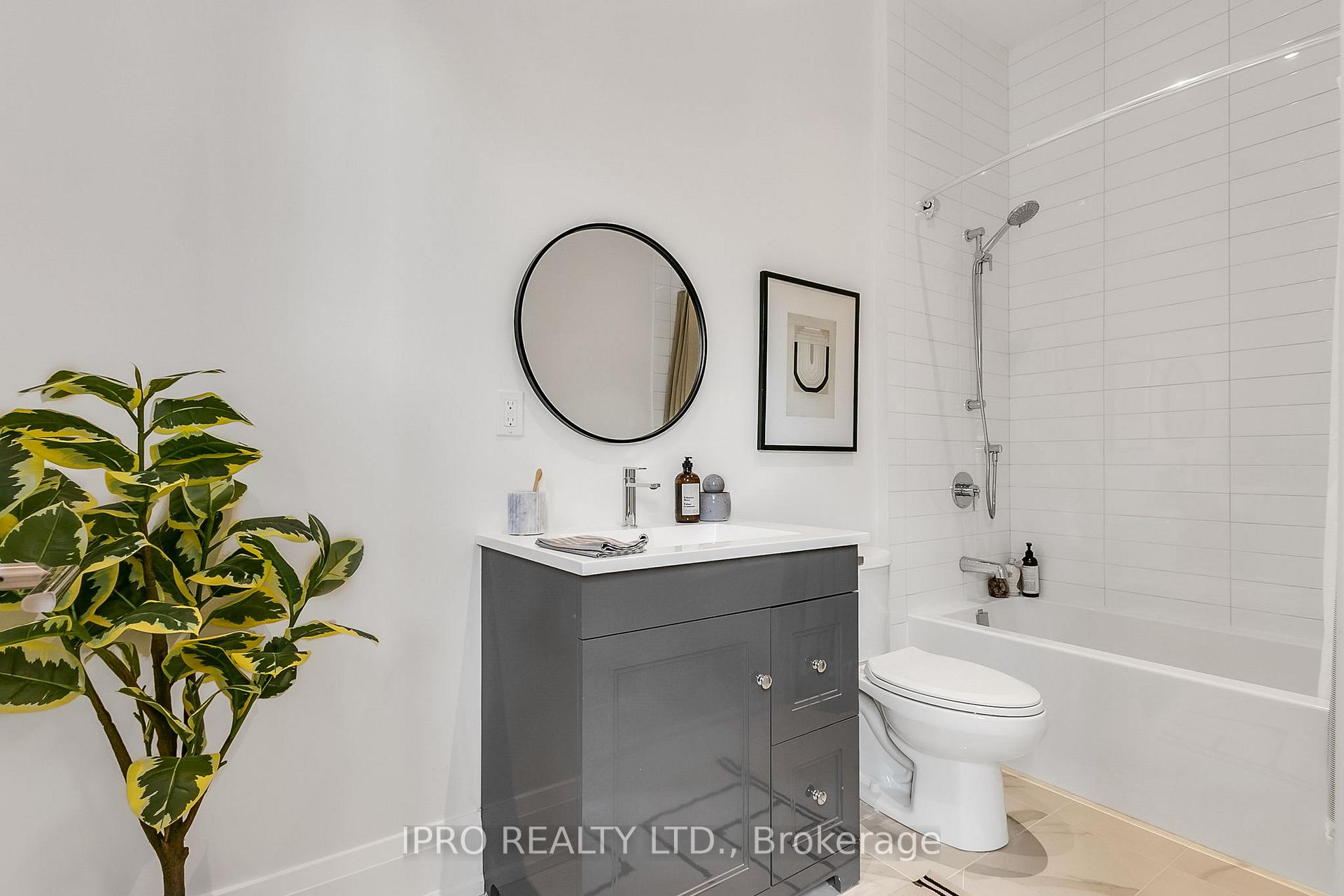 Photo 22 of 94 Kings Park Boulevard, Toronto, Danforth Village-East York — HOMEH