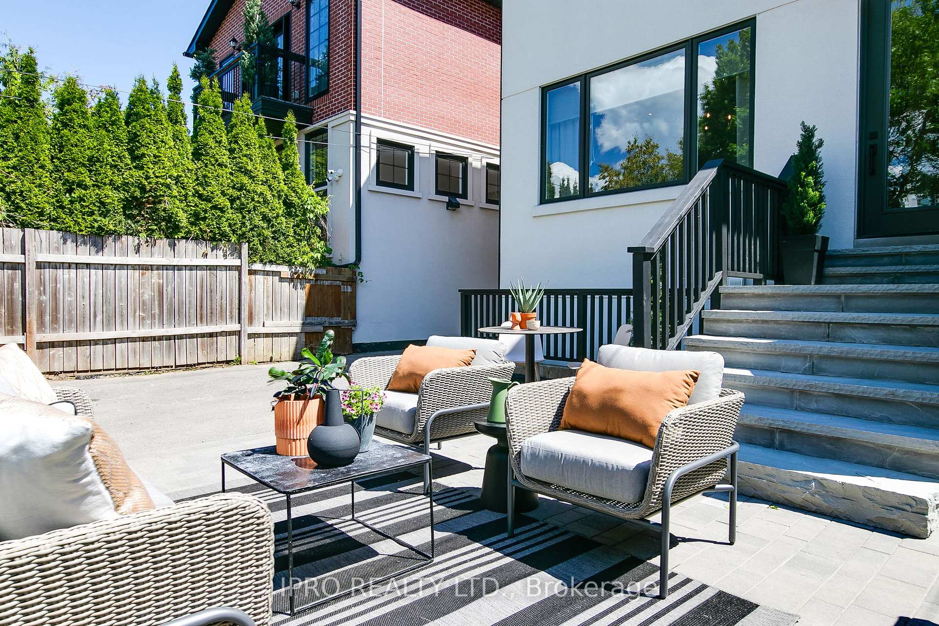 Photo 39 of 94 Kings Park Boulevard, Toronto, Danforth Village-East York — HOMEH