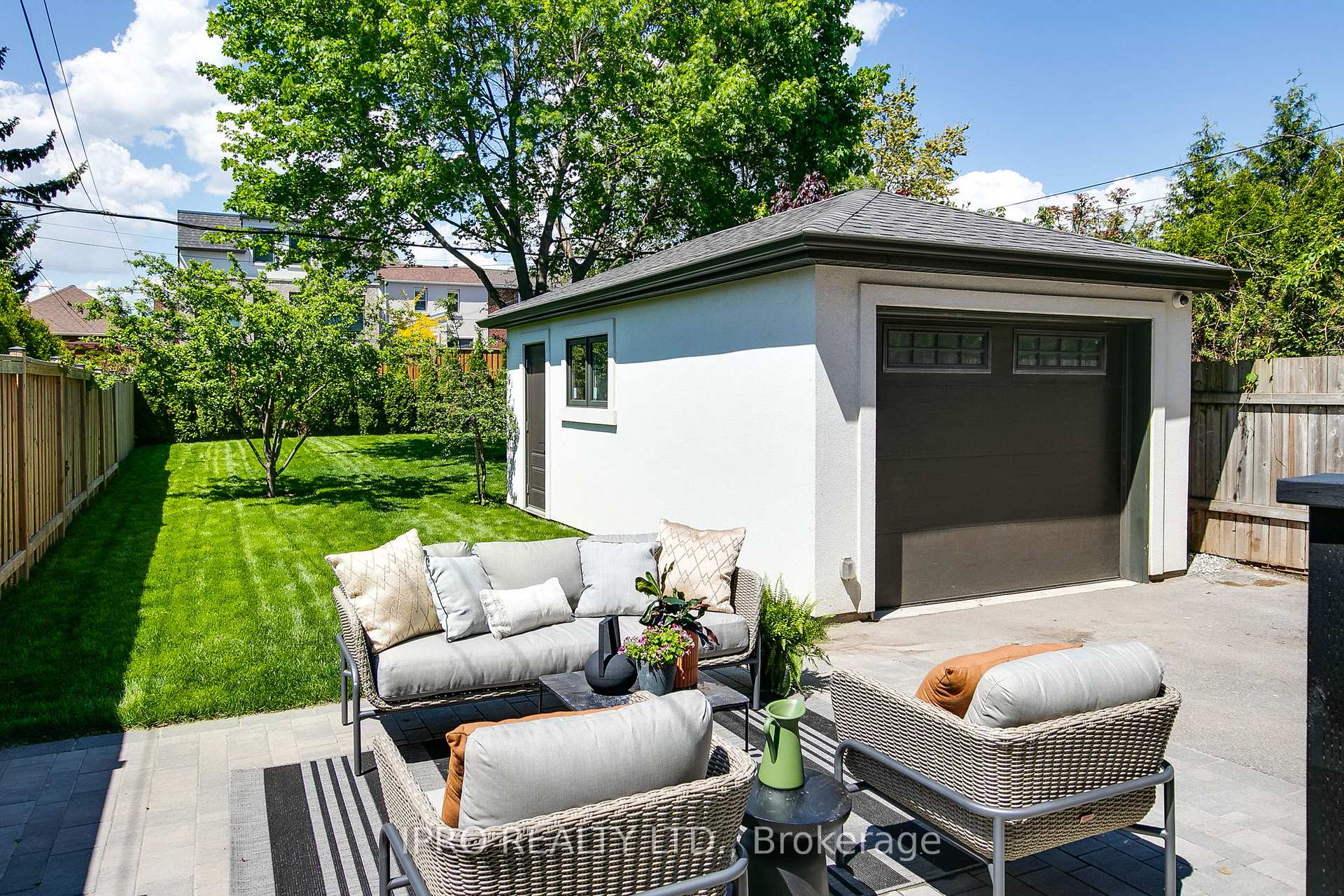 Photo 44 of 94 Kings Park Boulevard, Toronto, Danforth Village-East York — HOMEH