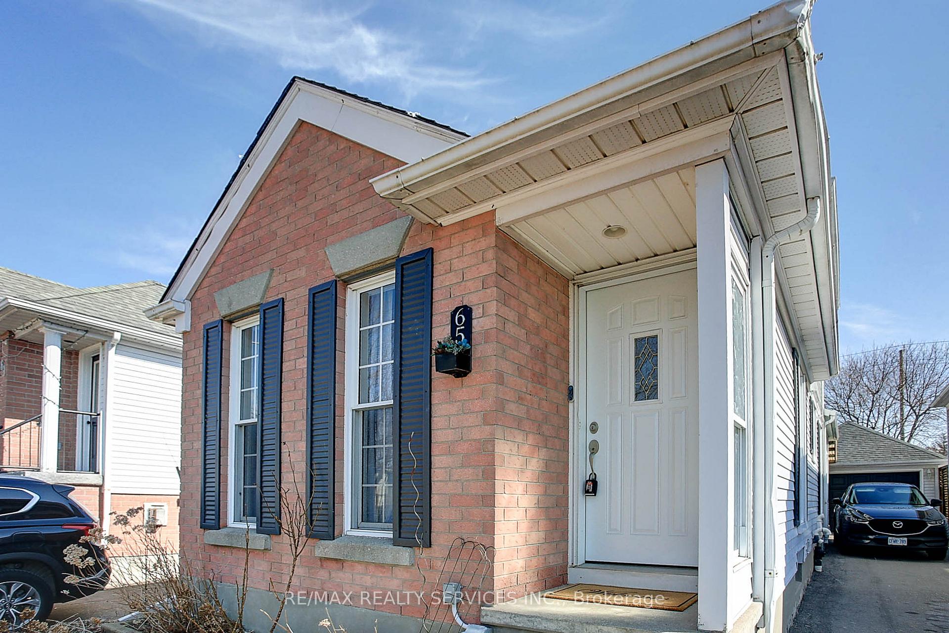 Photo 6 of 65 Wake Robin Drive, Kitchener, Larentian West — HOMEH