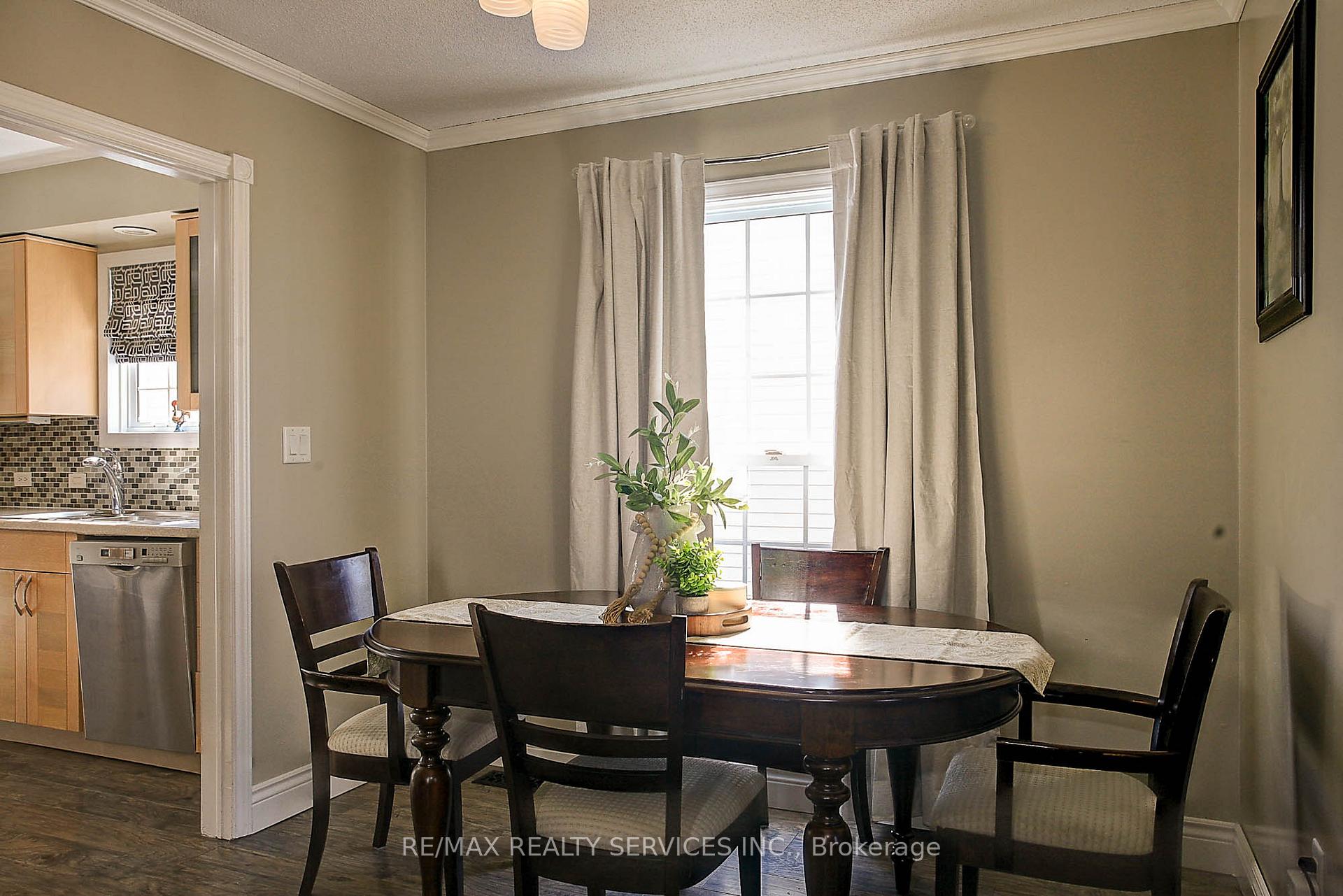 Photo 7 of 65 Wake Robin Drive, Kitchener, Larentian West — HOMEH