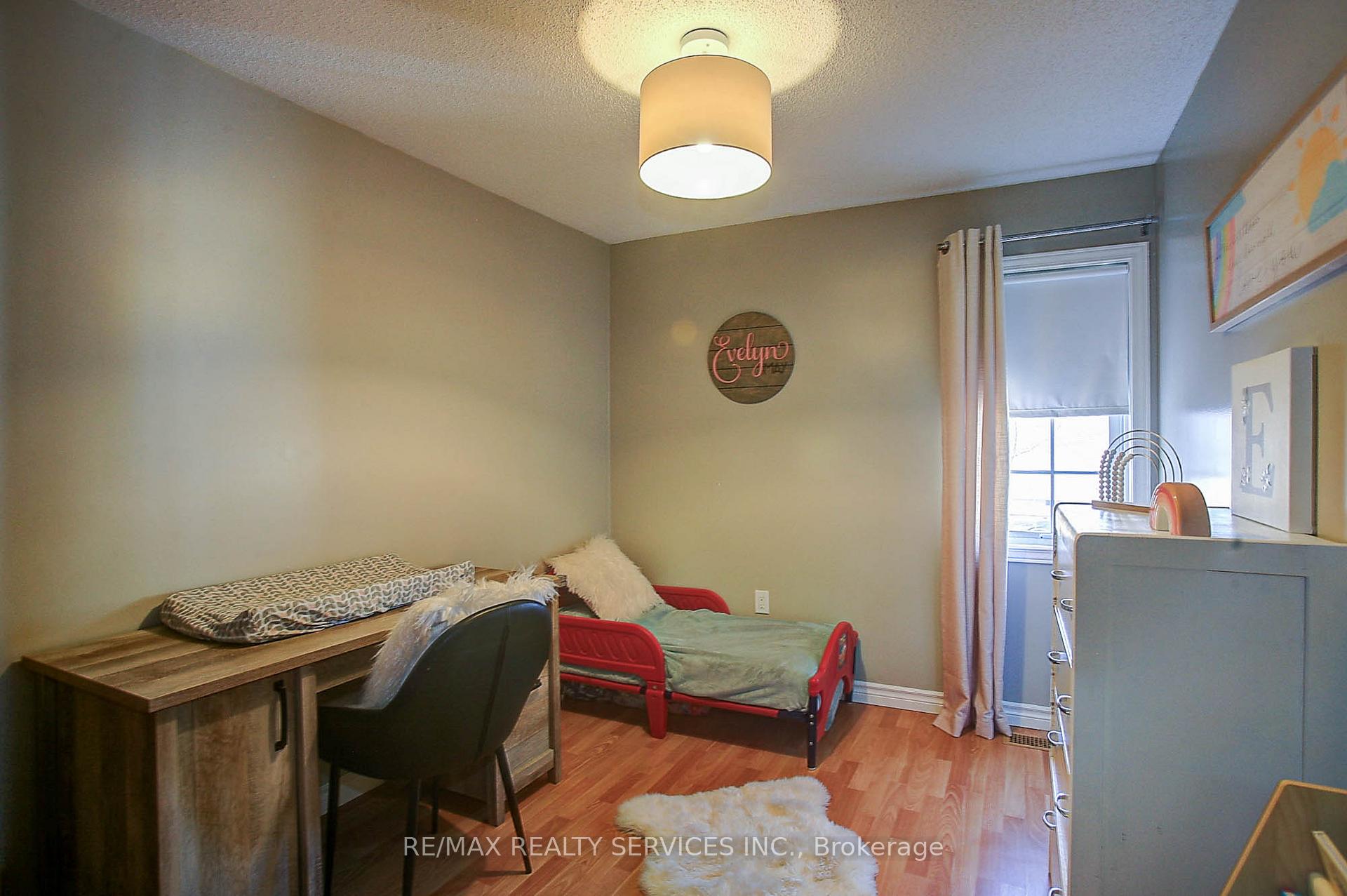 Photo 11 of 65 Wake Robin Drive, Kitchener, Larentian West — HOMEH