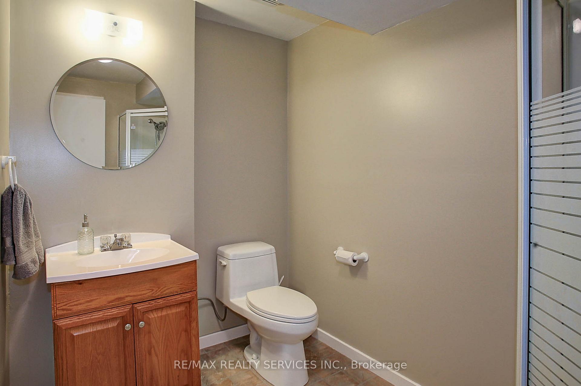 Photo 22 of 65 Wake Robin Drive, Kitchener, Larentian West — HOMEH