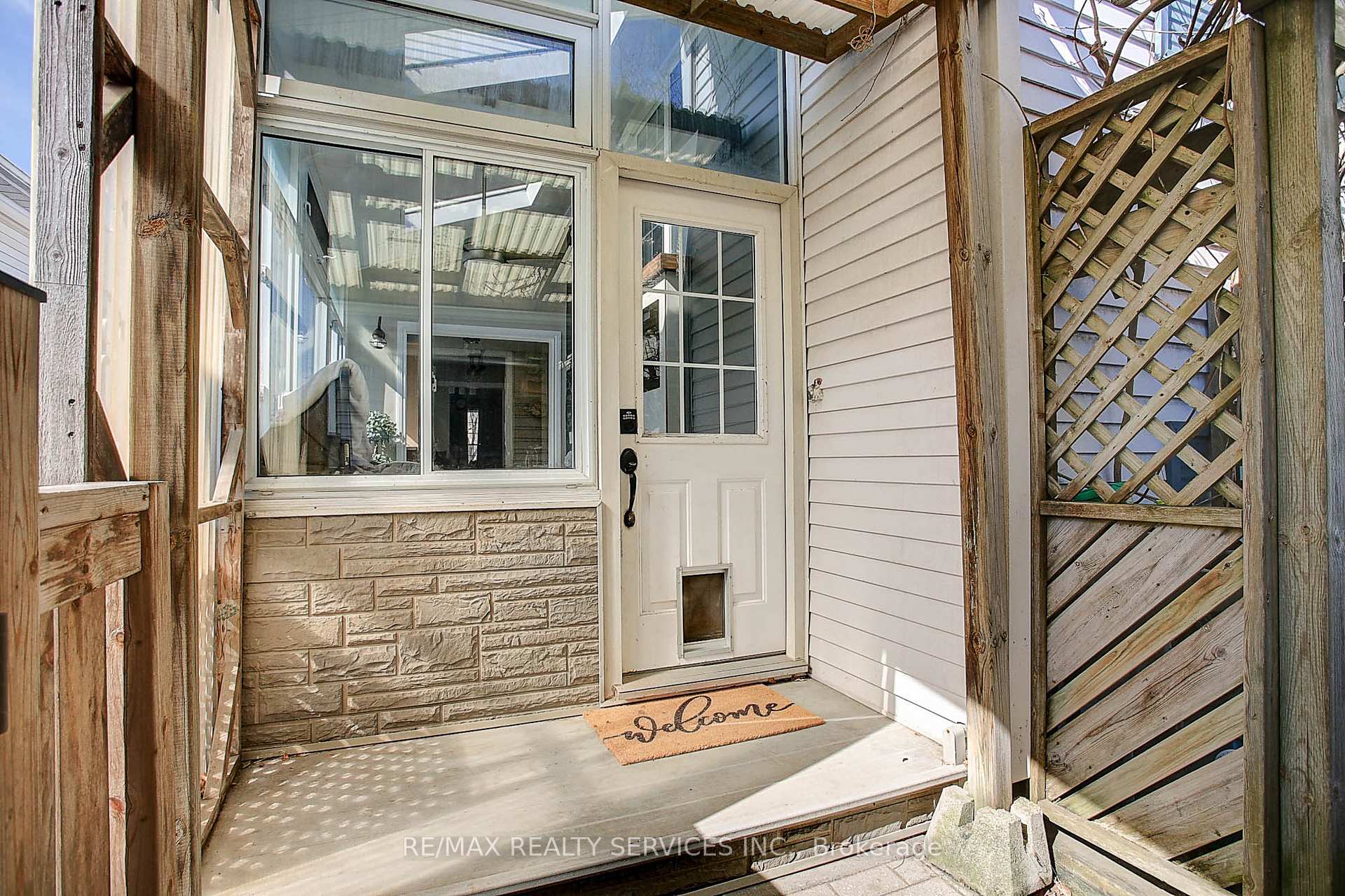 Photo 36 of 65 Wake Robin Drive, Kitchener, Larentian West — HOMEH