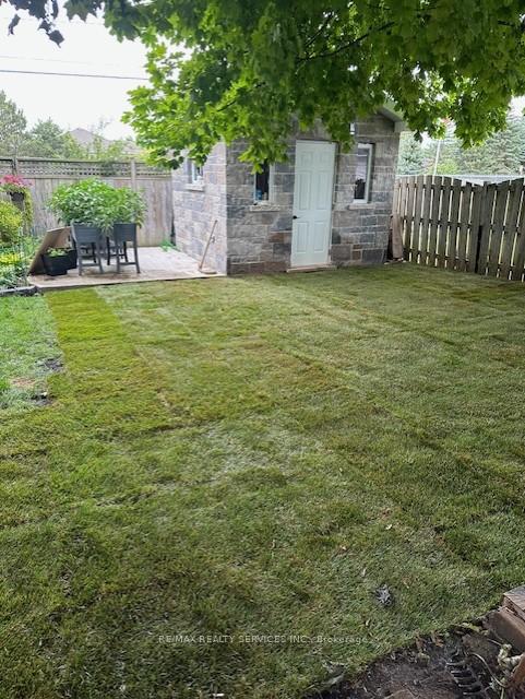 Photo 26 of 65 Wake Robin Drive, Kitchener, Larentian West — HOMEH
