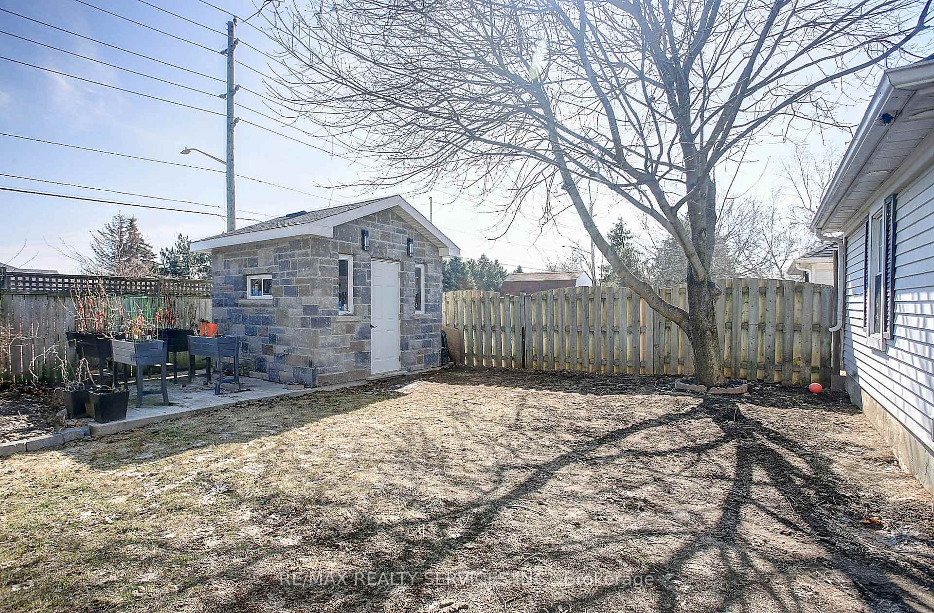 Photo 34 of 65 Wake Robin Drive, Kitchener, Larentian West — HOMEH