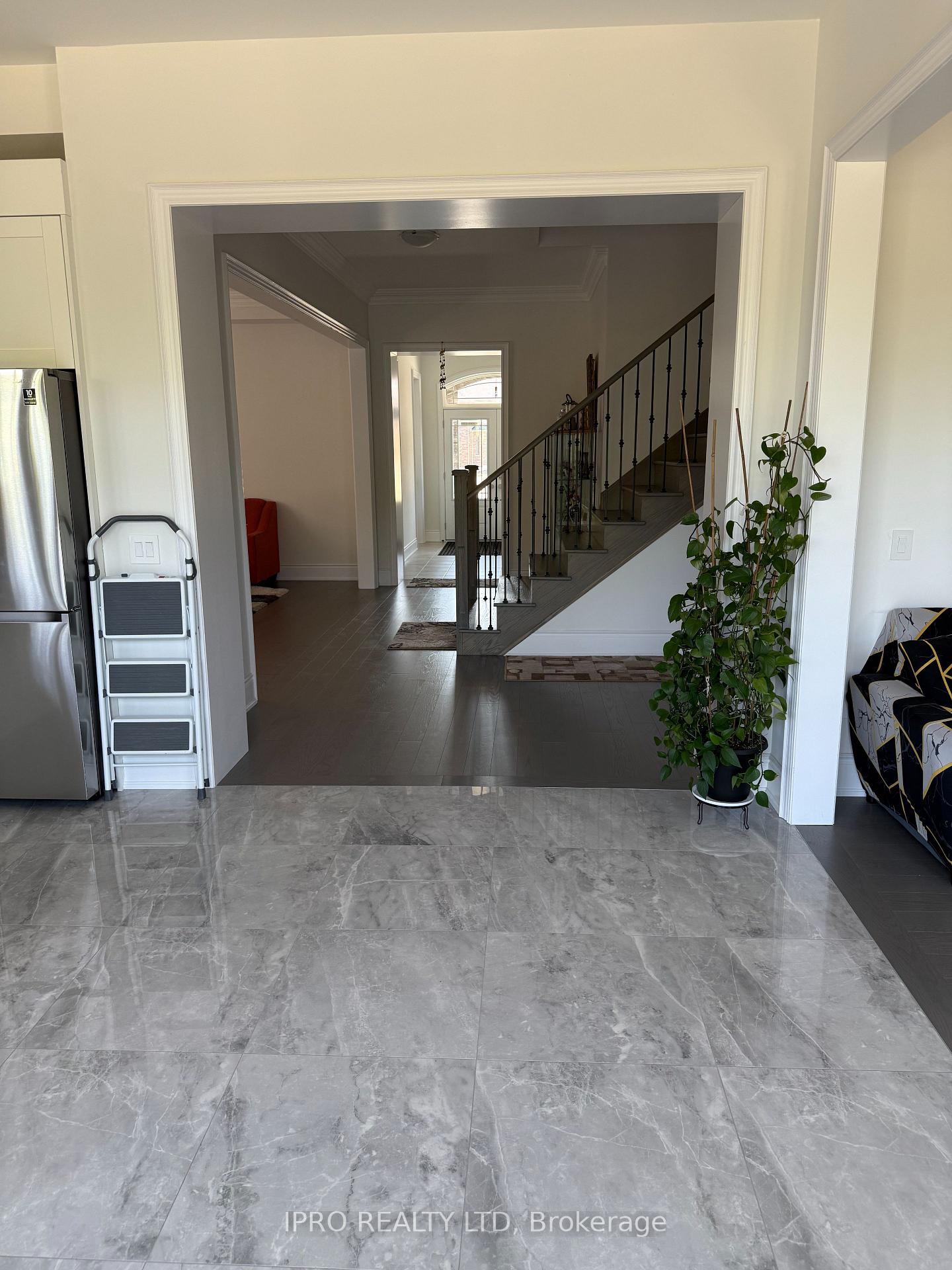 Photo 24 of 59 Raspberry Ridge Avenue, Caledon, Caledon East — HOMEH