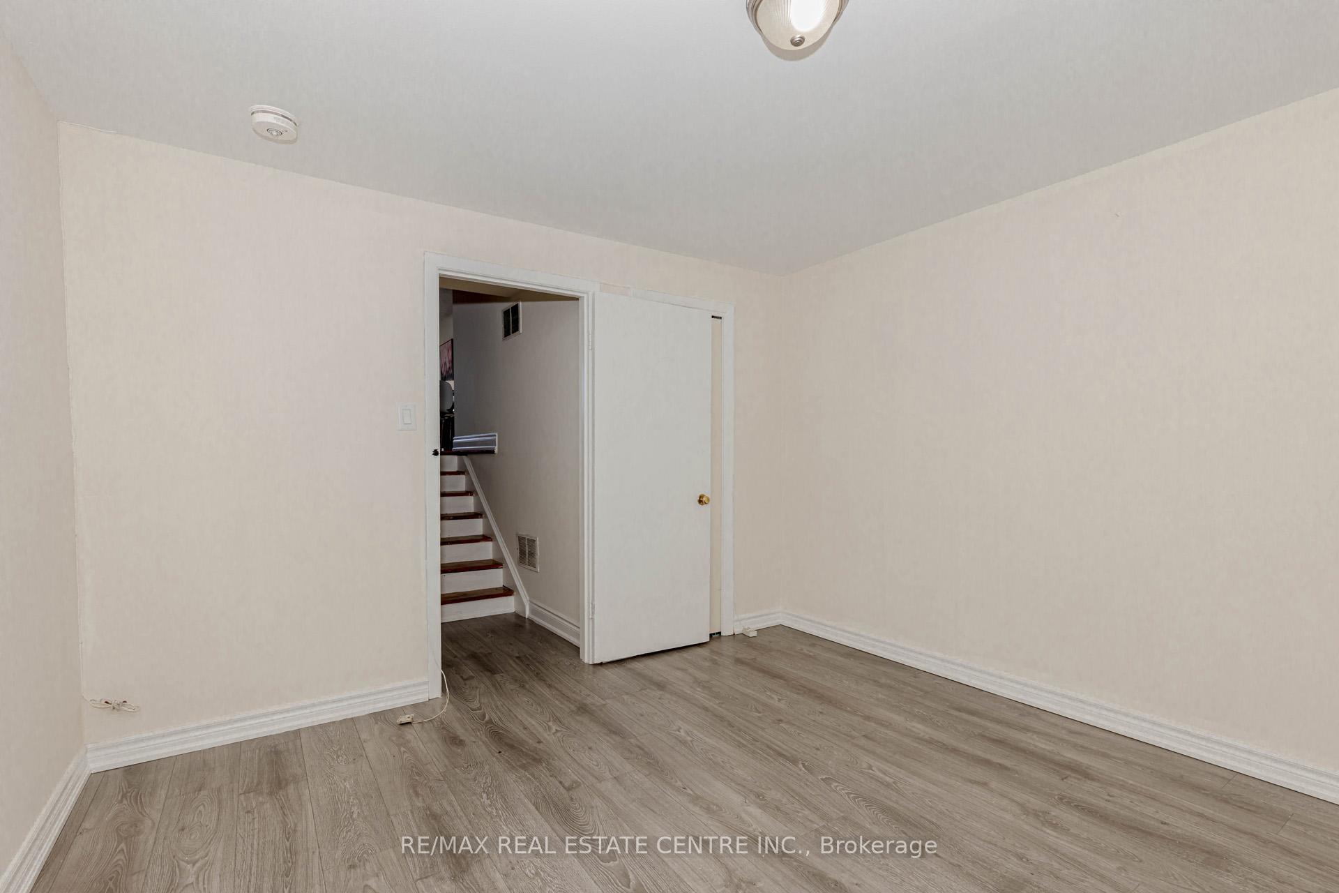 Photo 24 of 15 Benton Street, Brampton, Brampton East — HOMEH