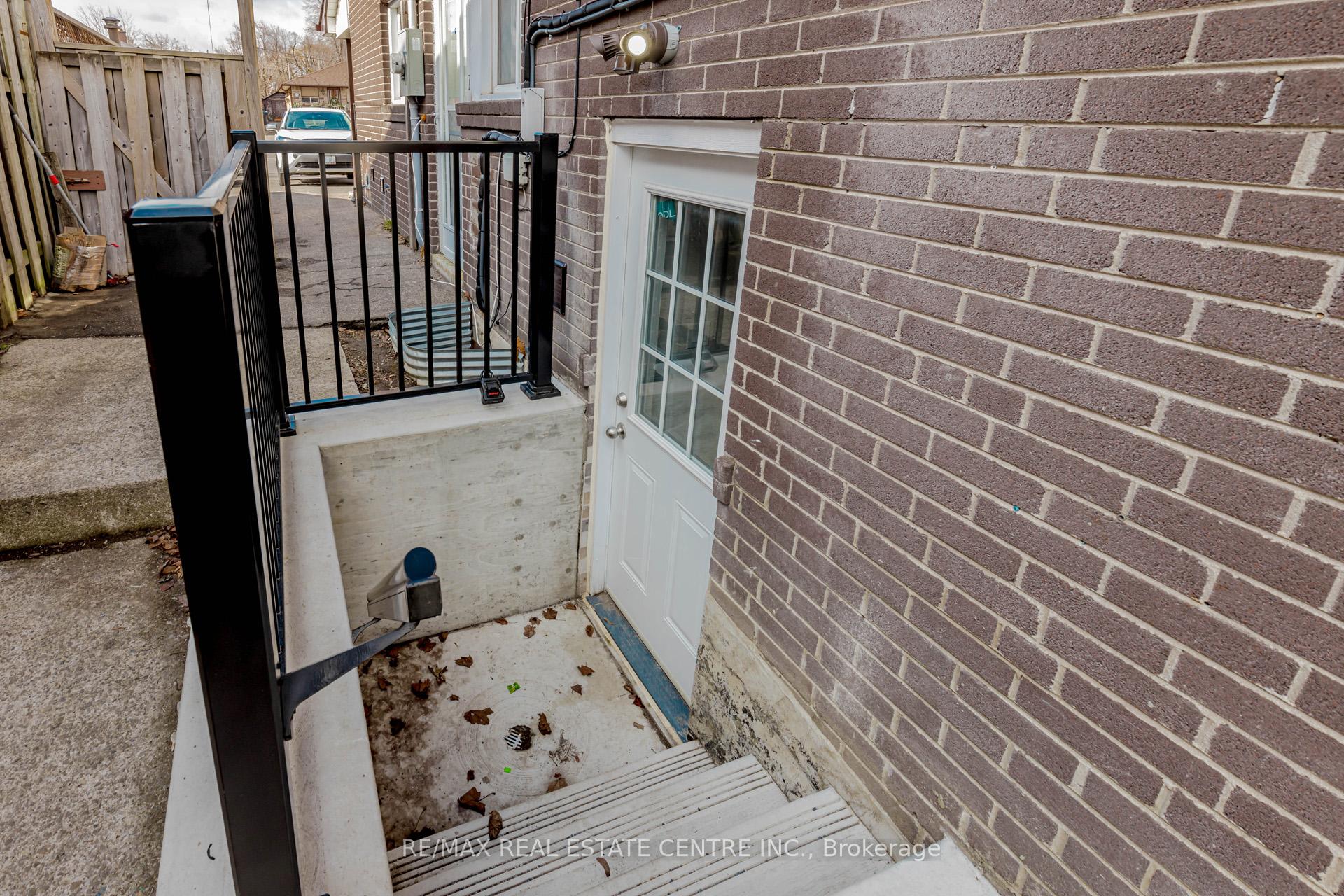 Photo 38 of 15 Benton Street, Brampton, Brampton East — HOMEH