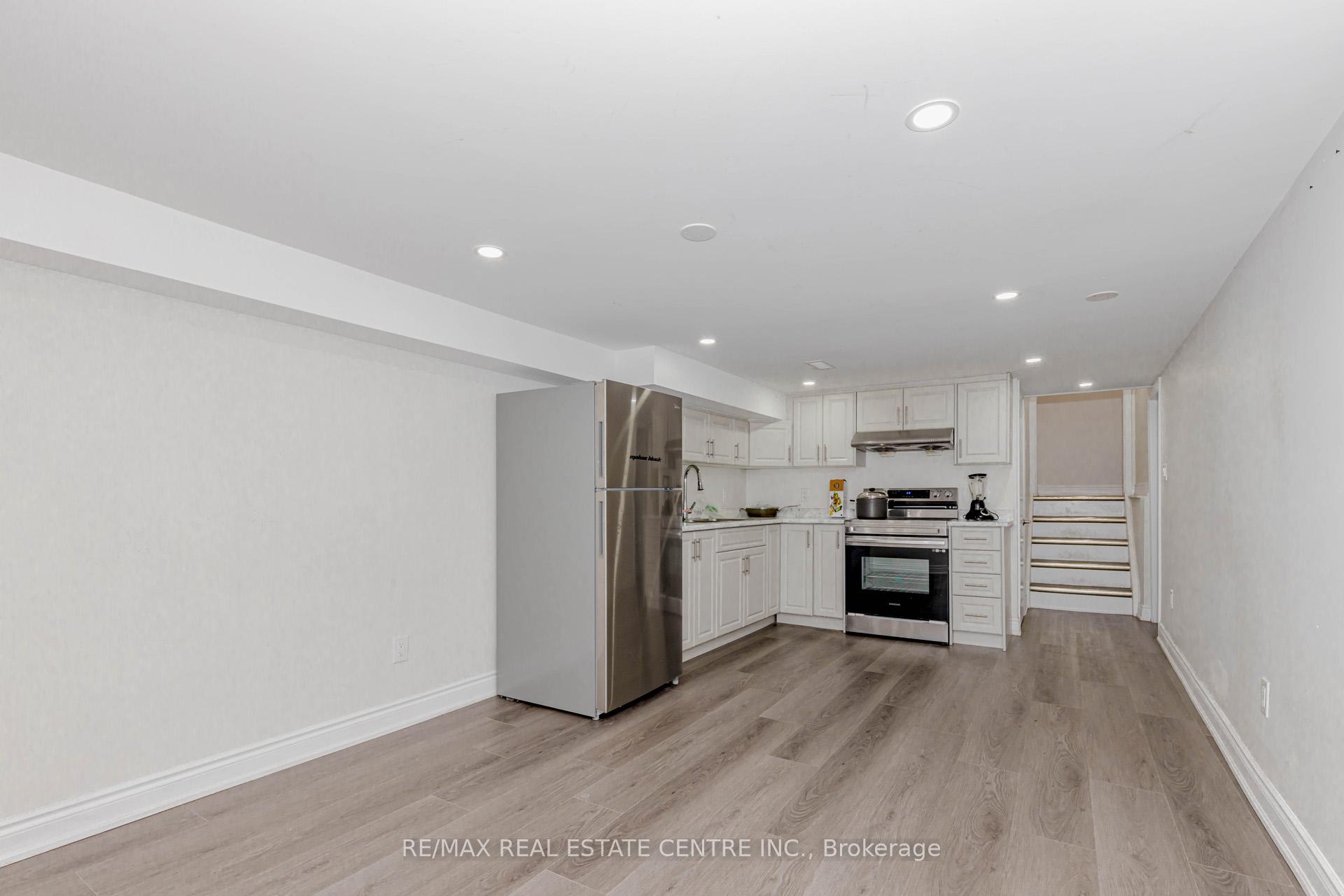 Photo 37 of 15 Benton Street, Brampton, Brampton East — HOMEH