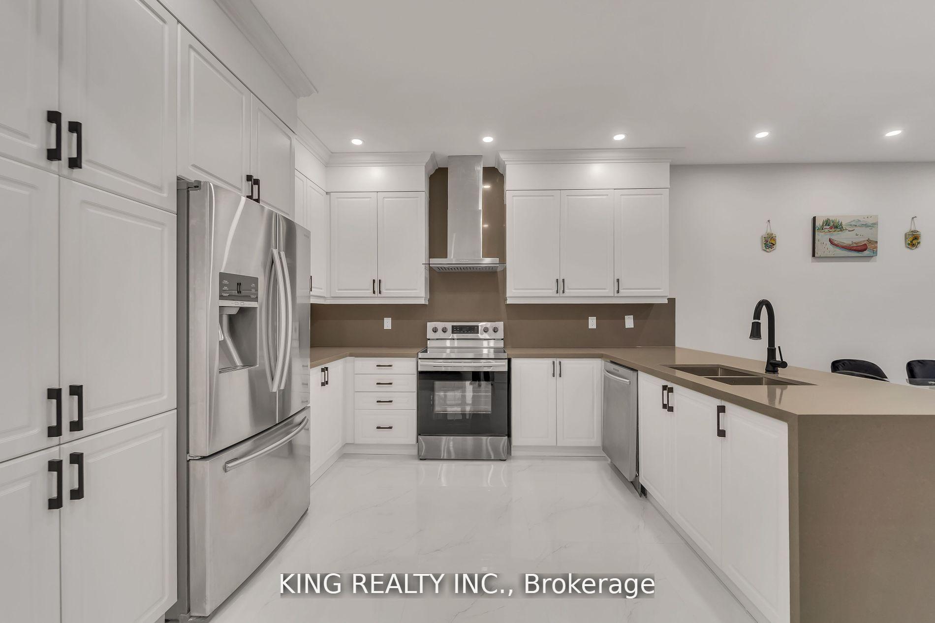 Photo 5 of Unit (Upper), 283 Elbern Markell Drive, Brampton, Credit Valley — HOMEH
