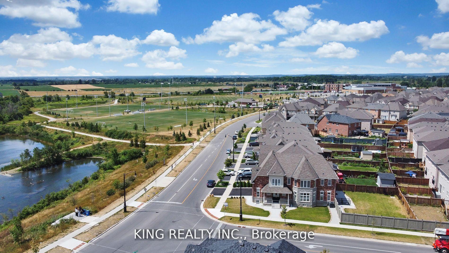 Photo 9 of Unit (Upper), 283 Elbern Markell Drive, Brampton, Credit Valley — HOMEH
