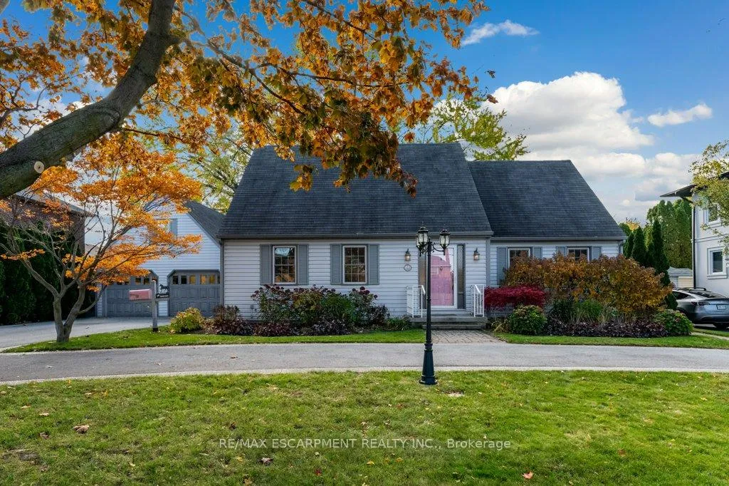Photo 1 of 24 Lake Street, Grimsby, Grimsby Beach — HOMEH